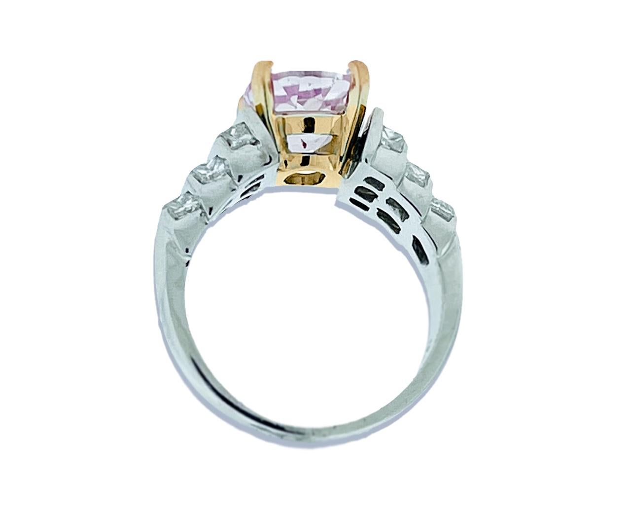 3 Carat Oval Kunzite and Princess Diamond Ring For Sale 2