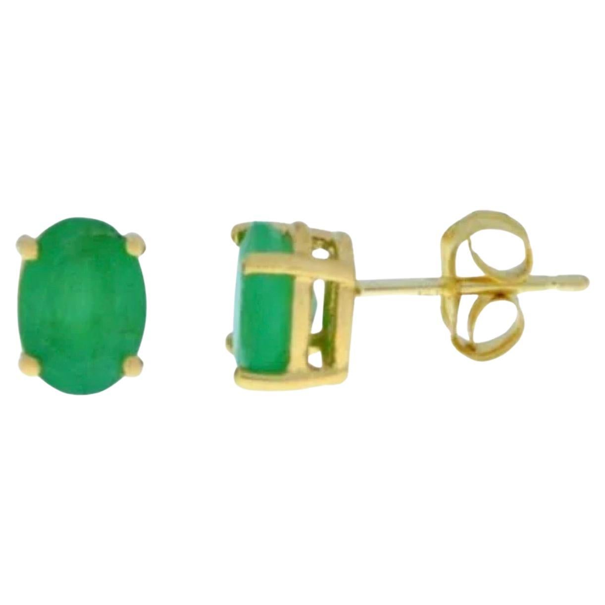 3 Carat Oval Natural Emerald Stud Post Earrings 14 Karat Yellow Gold en vente