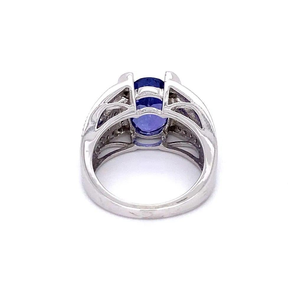 3 Carat Oval Tanzanite and Diamond Gold Statement Cocktail Ring In Excellent Condition For Sale In Montreal, QC