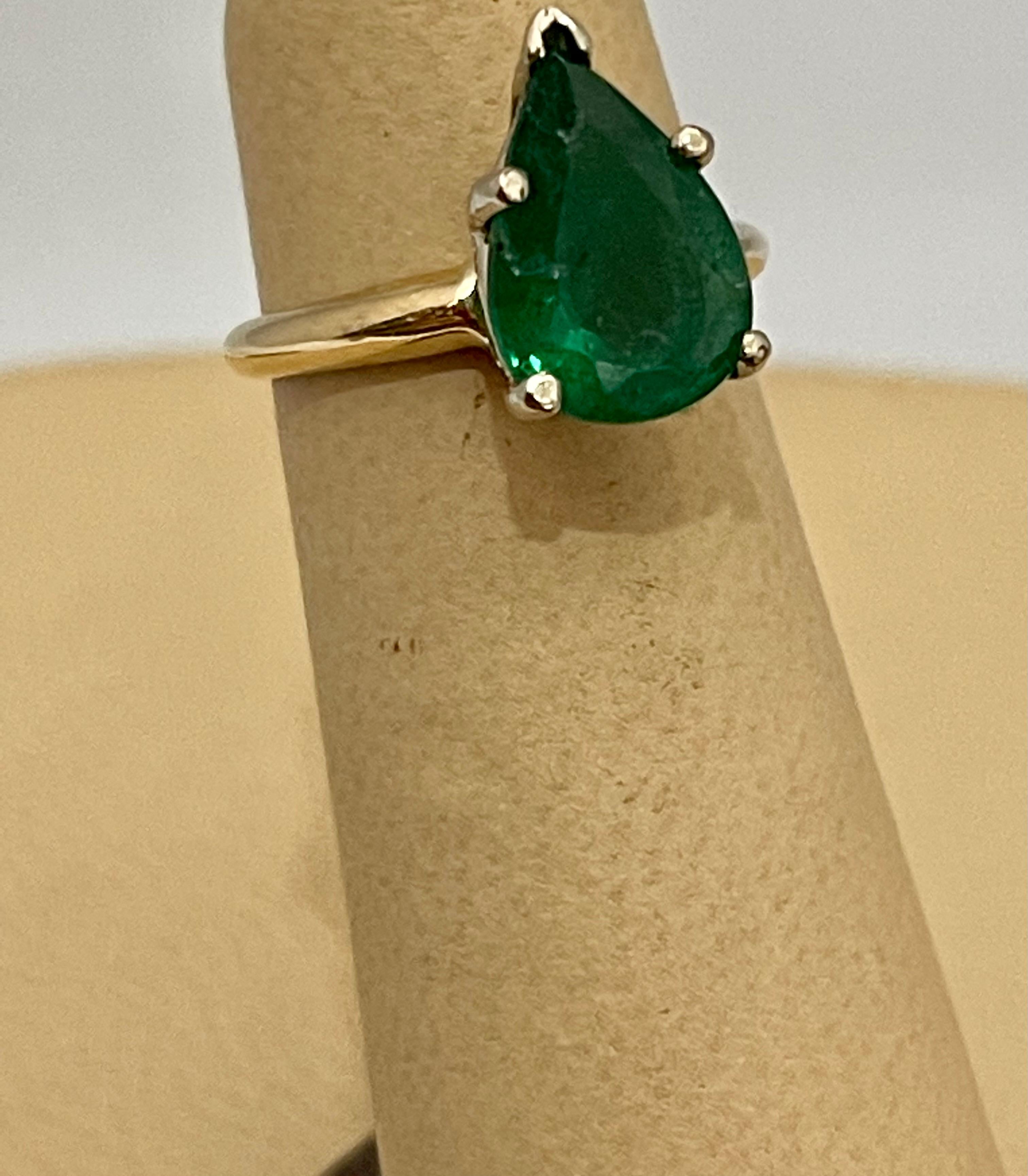 3 Carat Pear Cut Natural Emerald Ring 14 Karat Yellow & White Gold For Sale 13