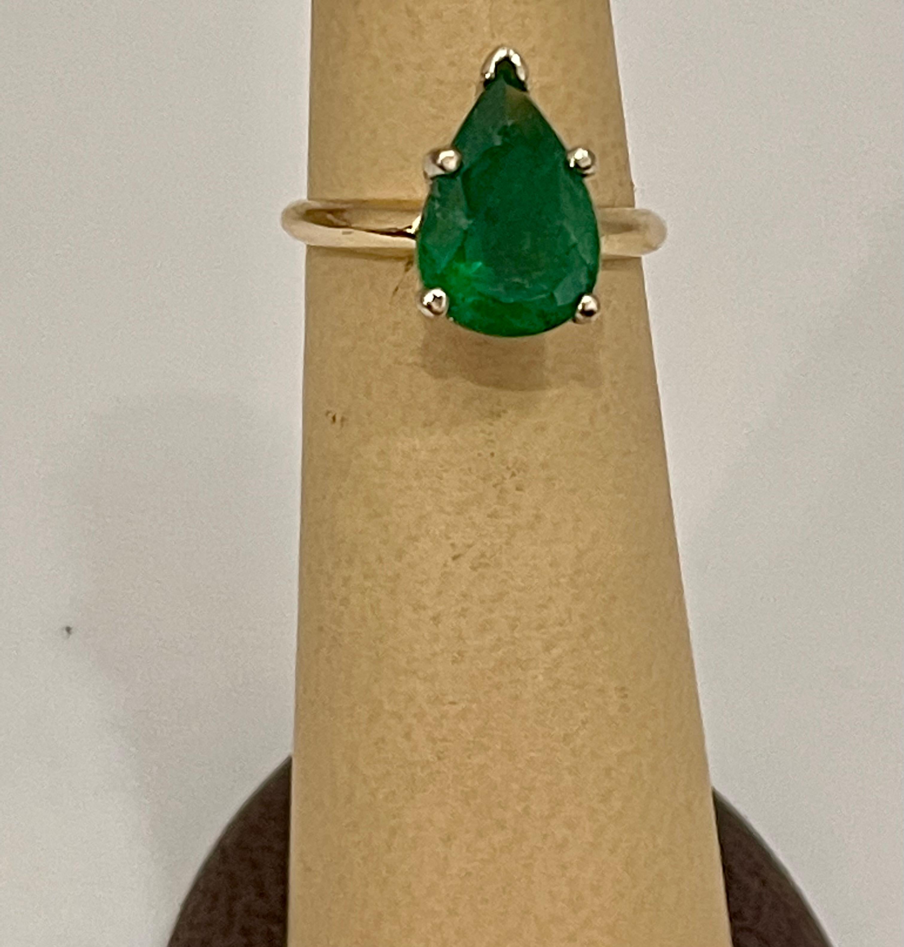 Anillo Esmeralda Natural Corte Pera 3 Quilates Oro Amarillo y Blanco 14 Kilates en venta 2