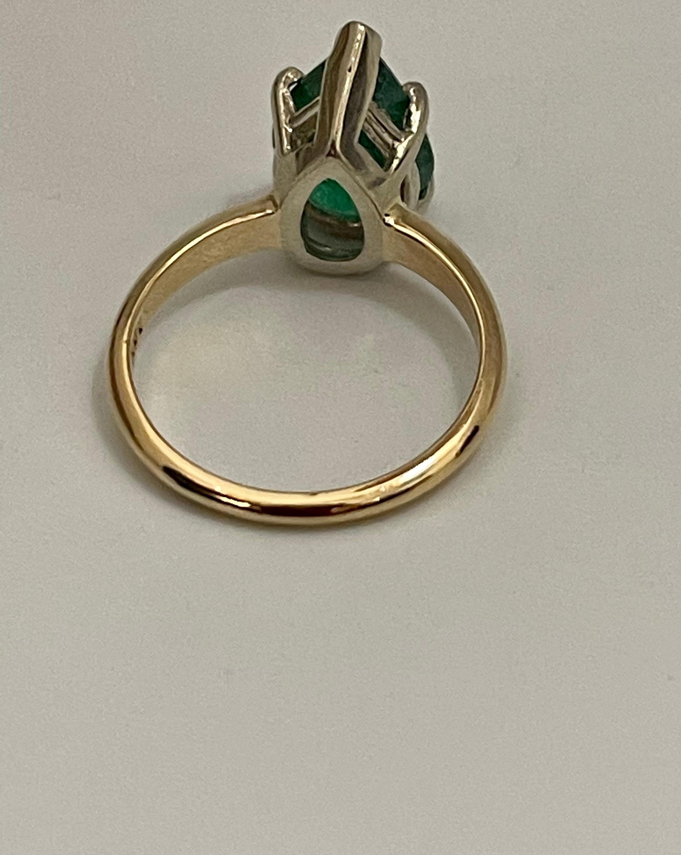 3 Carat Pear Cut Natural Emerald Ring 14 Karat Yellow & White Gold For Sale 8