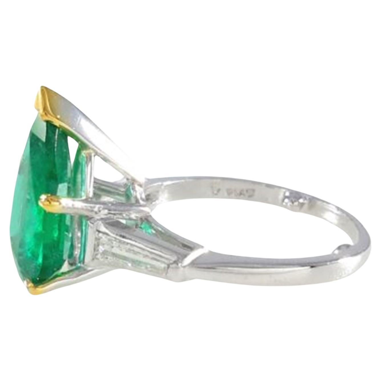 Women's or Men's 3 Carat Pear Cut Tapered Baguette Diamond Platinum 18k Gold Ring  For Sale