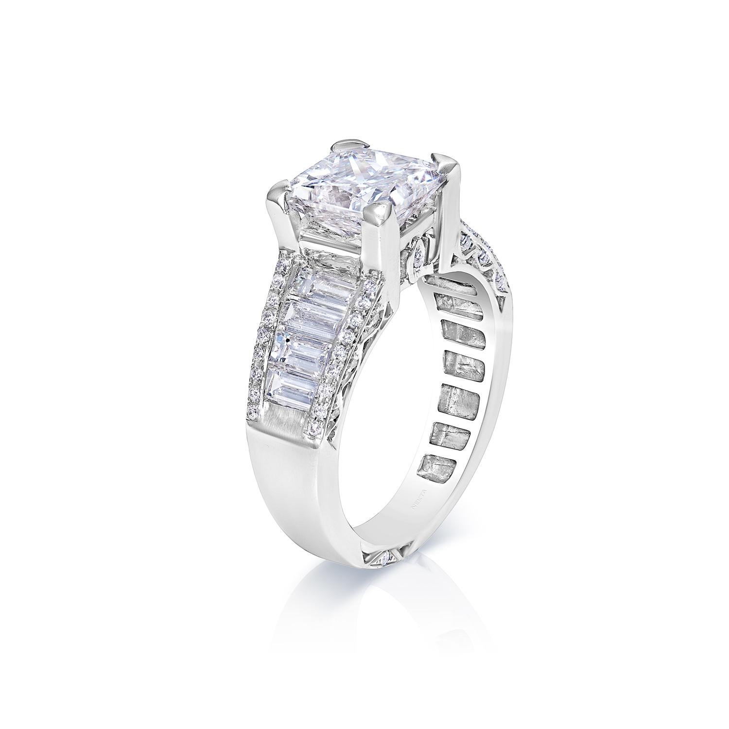 Verlobungsring mit 3 Karat Diamanten im Prinzessinnenschliff, zertifiziert G VS2 (Carréschliff) im Angebot