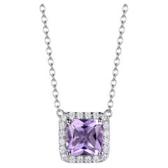 Collier à pendentif et chaîne en argent avec halo de zirconia cubique violet de 3 carats de taille Asscher