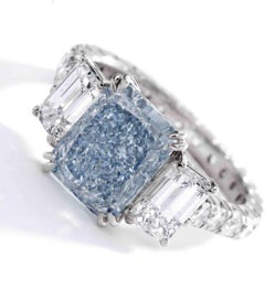 3 Carat Radiant Statement Fancy blue  Diamond Ring Colour-Collector’s Treasure