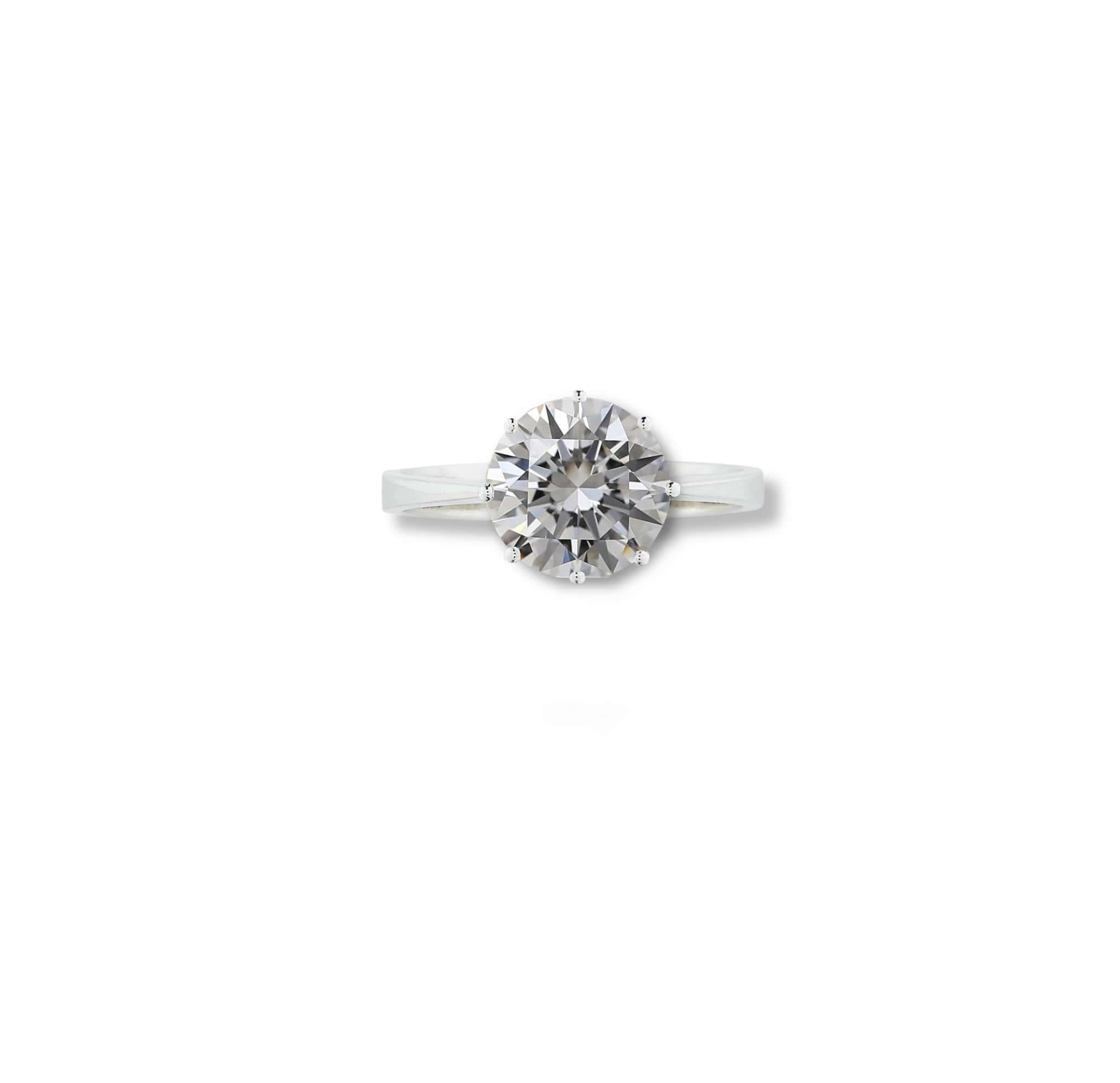 Here it's a fantastic diamond set on platinum Ring, the diamond is a super classic 3 Carat Round Cut Diamond perfect for a Solitaire or Engagement Ring.
Greate color and VS Clarity with Excellent Cut 