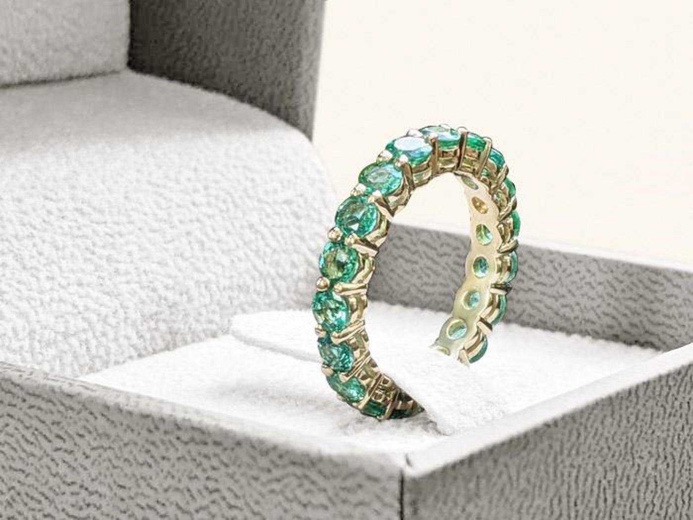 3 Carat Natural Emeralds Eternity Band

Center Natural Emerald:
Weight:3 ct, 19 stones
Colour: Green
Shape: Round Mixed