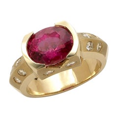 Rubélite 3 carats et diamant en or jaune 14 carats, Ben Dannie
