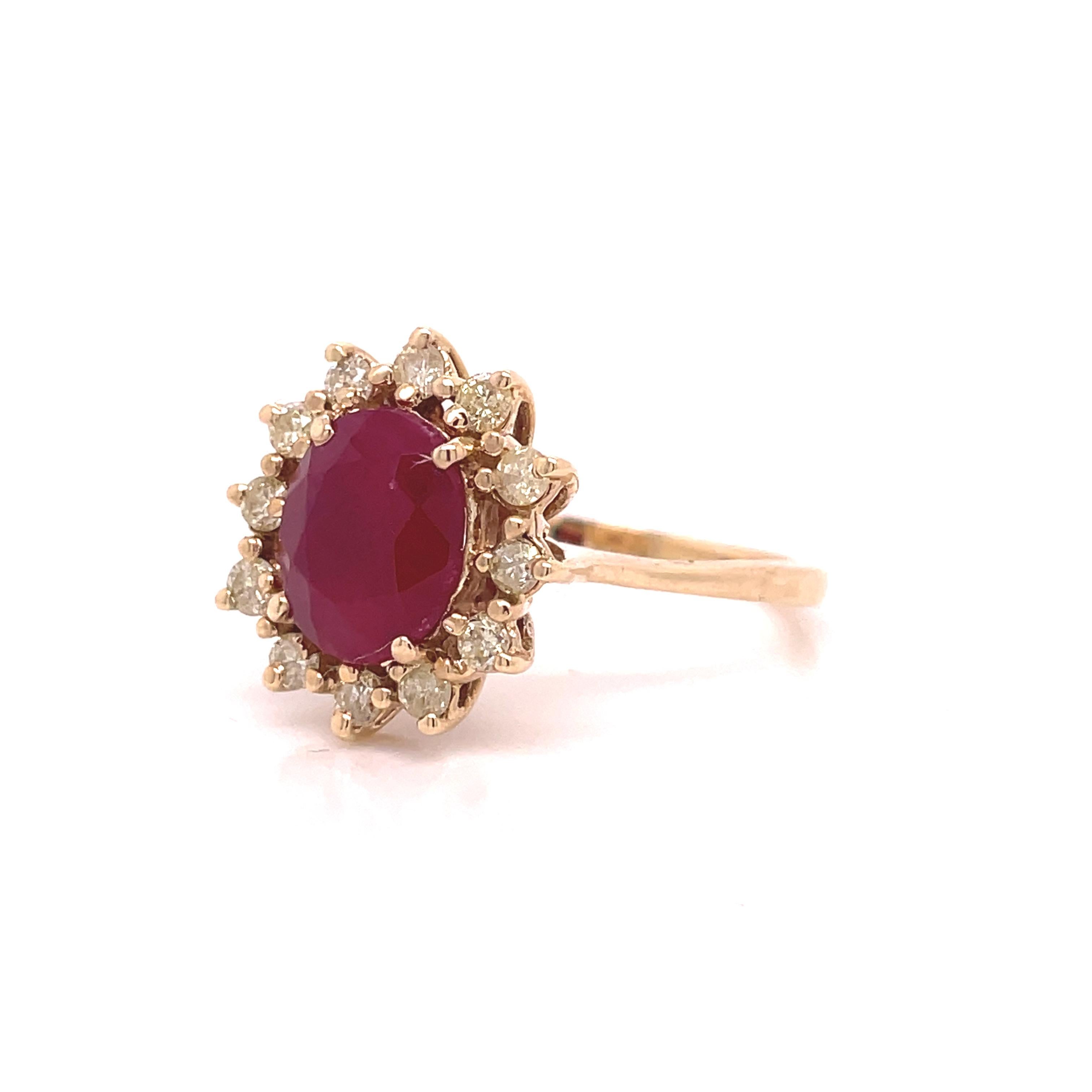 3+ Carat Ruby and Light Fancy Yellow Diamond Yellow Gold Ring For Sale 1