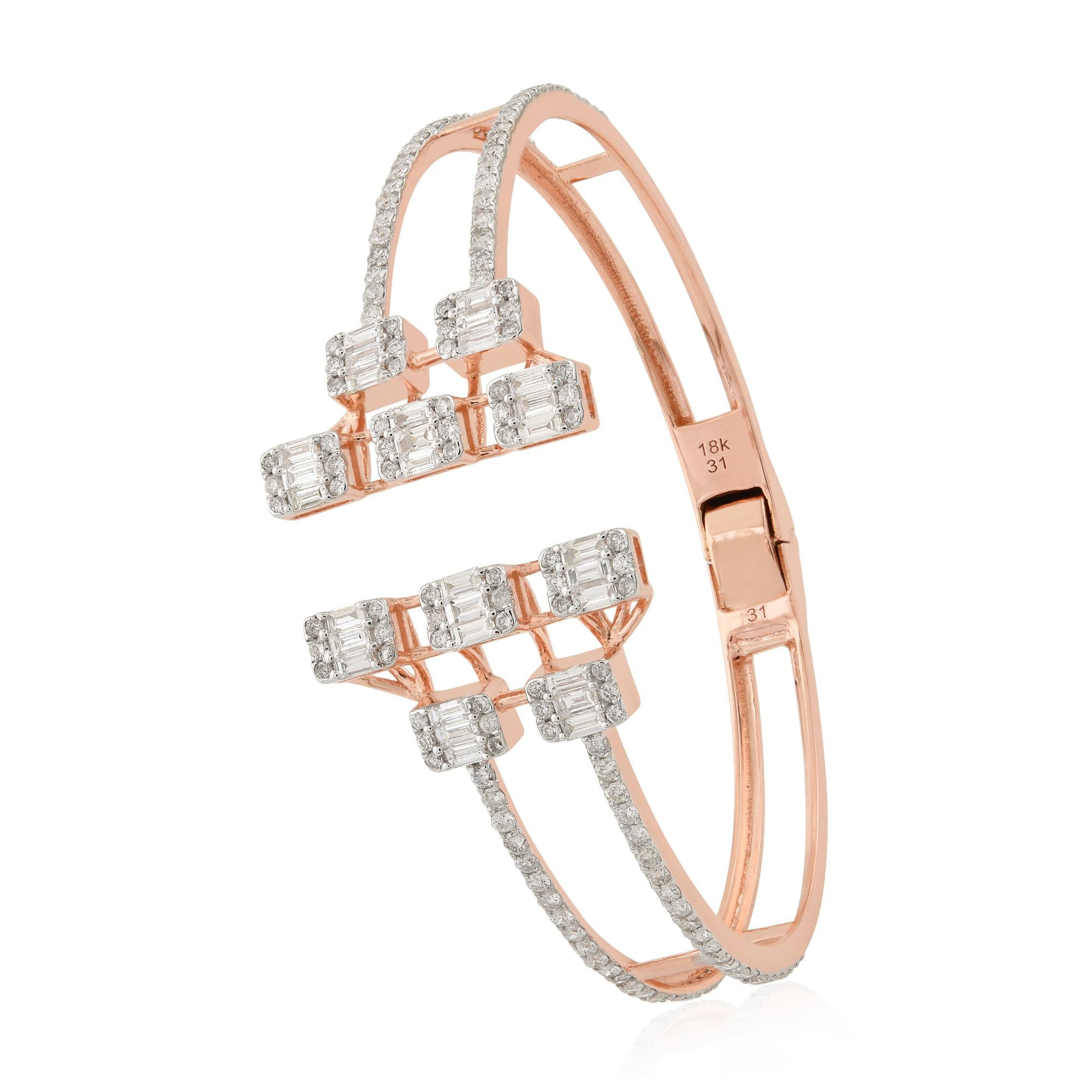 Moderne 3 Carat SI Clarté HI Couleur Baguette Diamant Bracelet Manchette Or Rose 18k en vente
