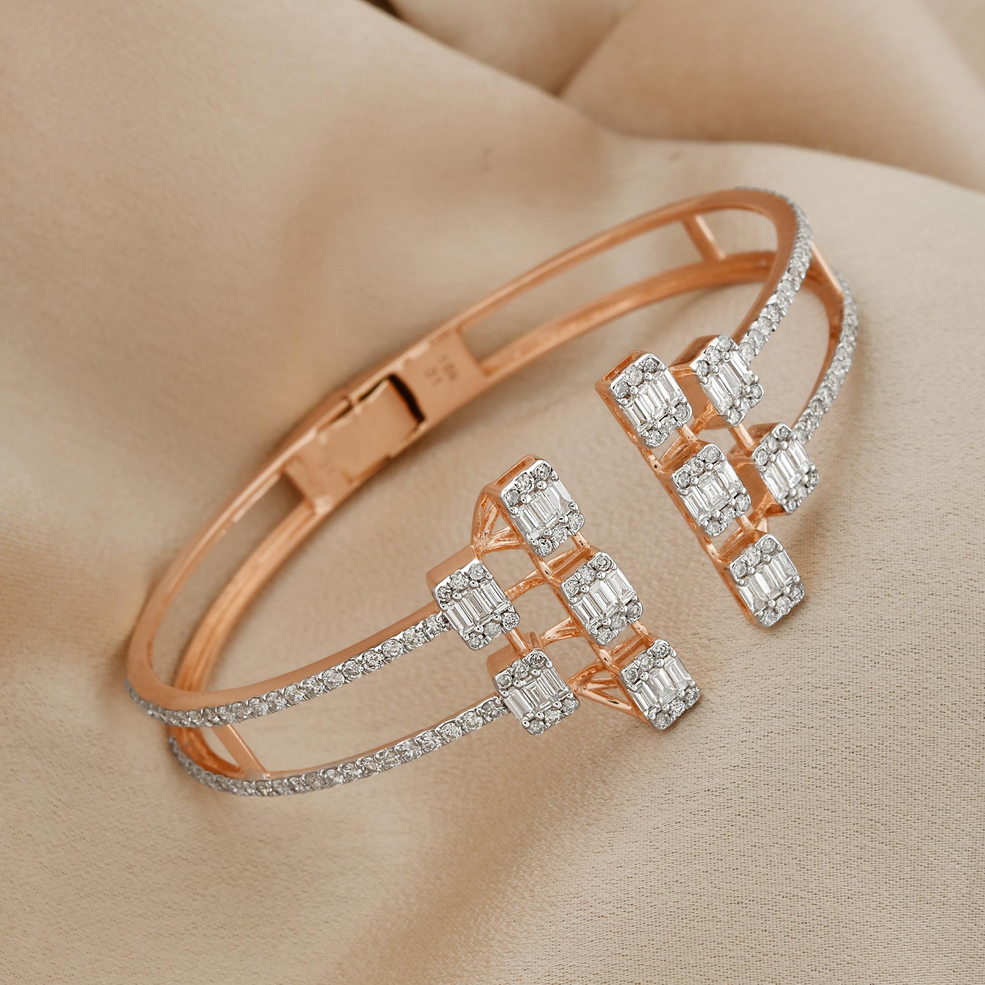 3 Carat SI Clarté HI Couleur Baguette Diamant Bracelet Manchette Or Rose 18k Pour femmes en vente