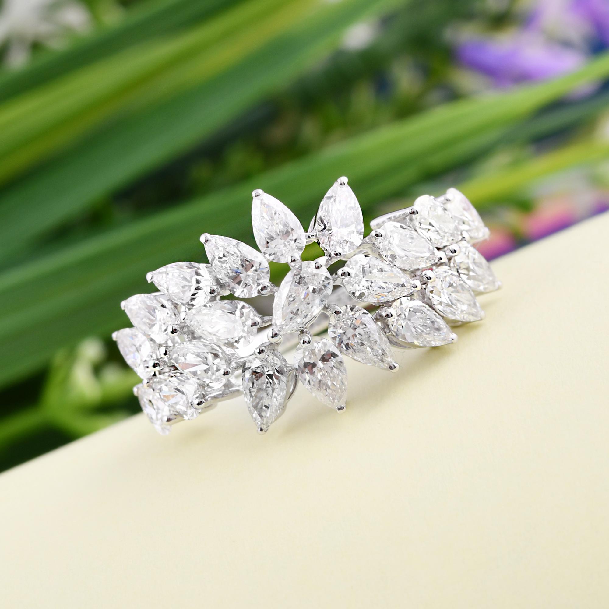 Taille poire Bague en or blanc 18 carats avec diamants en forme de poire de 3 carats de pureté SI et de couleur HI en vente