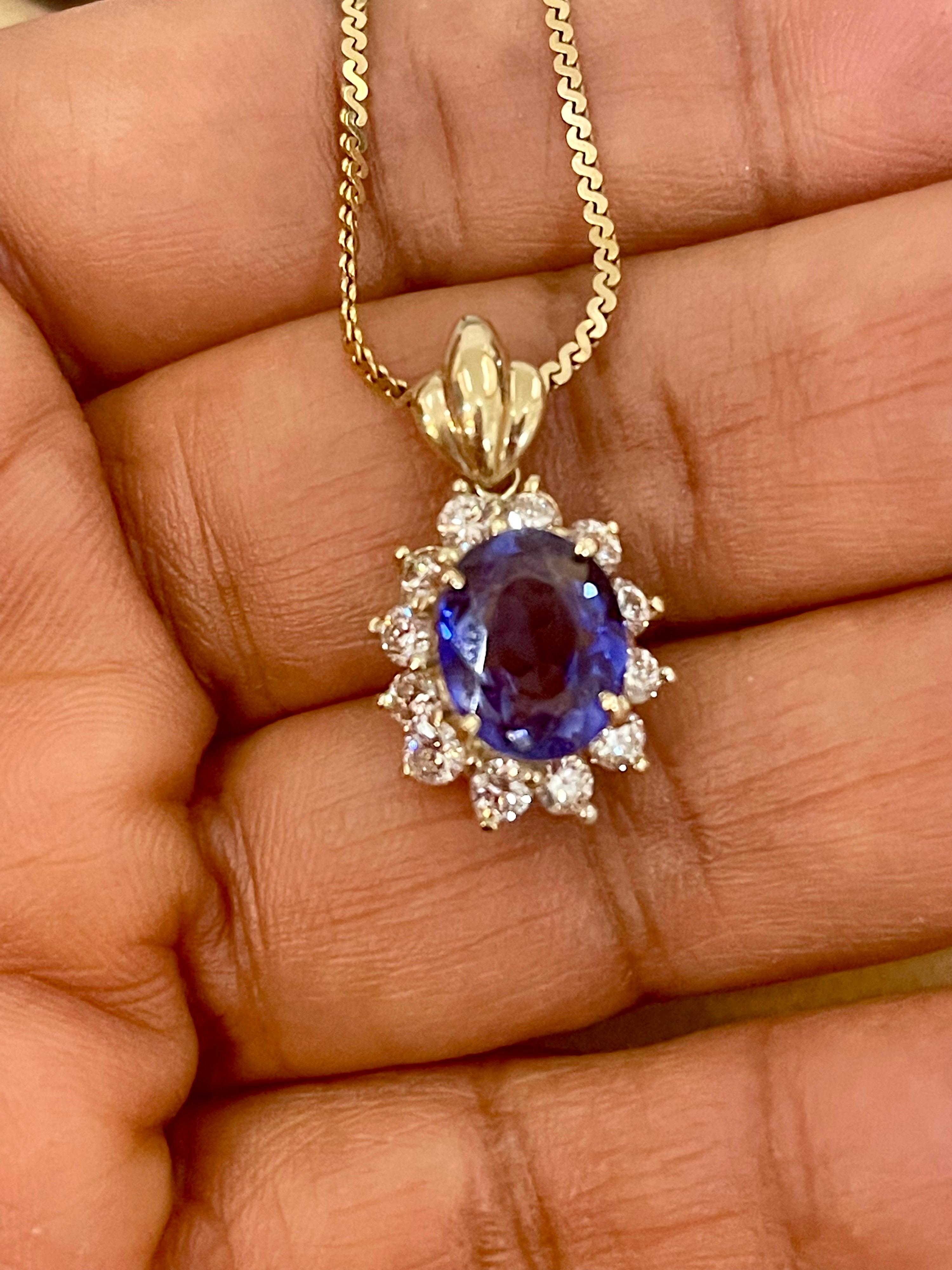3 Carat Tanzanite and 1 Ct Diamond Pendant or Necklace 14 Karat Yellow Gold For Sale 6