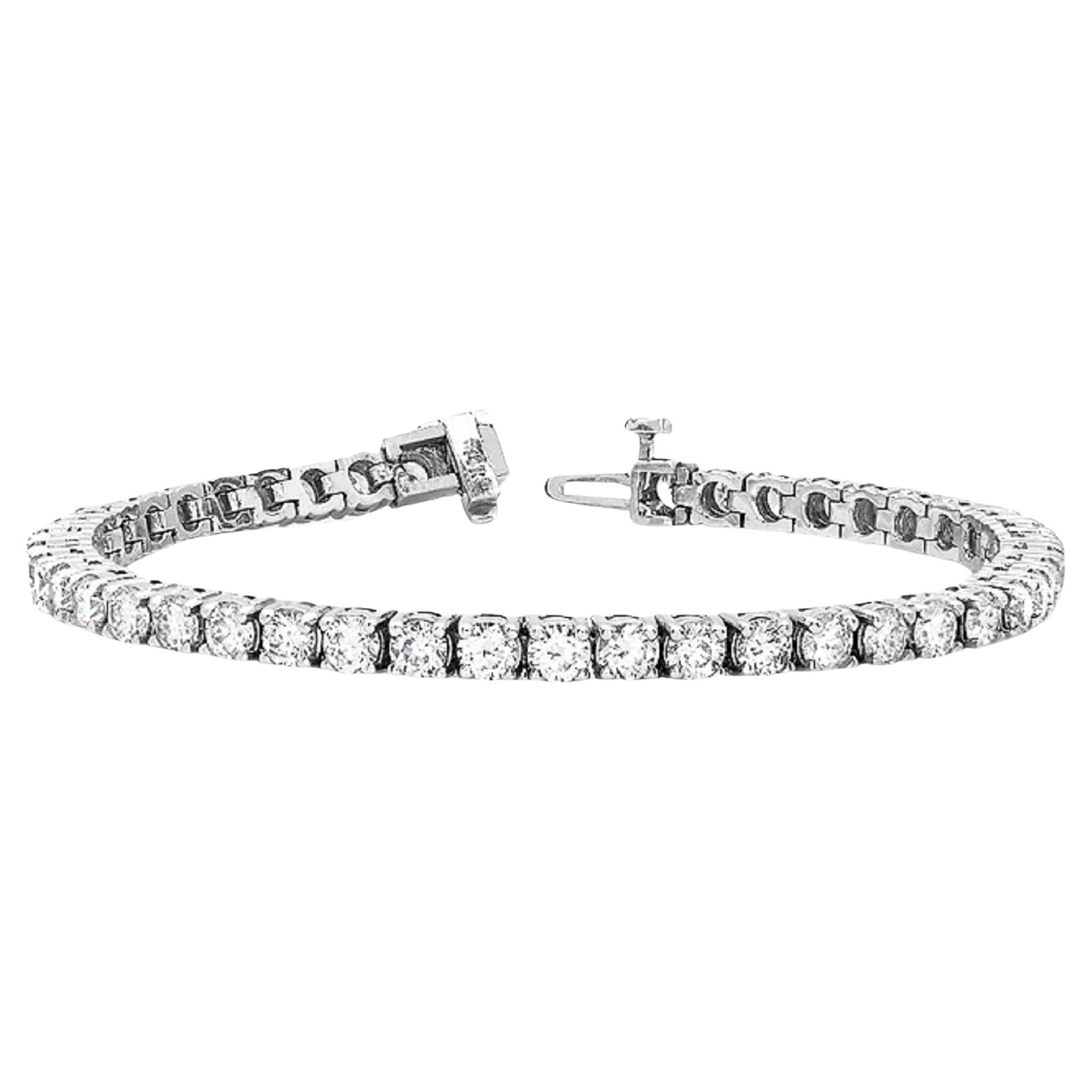 Round Brilliant Cut and Princess Cut Diamond Tennis Bracelet For Sale