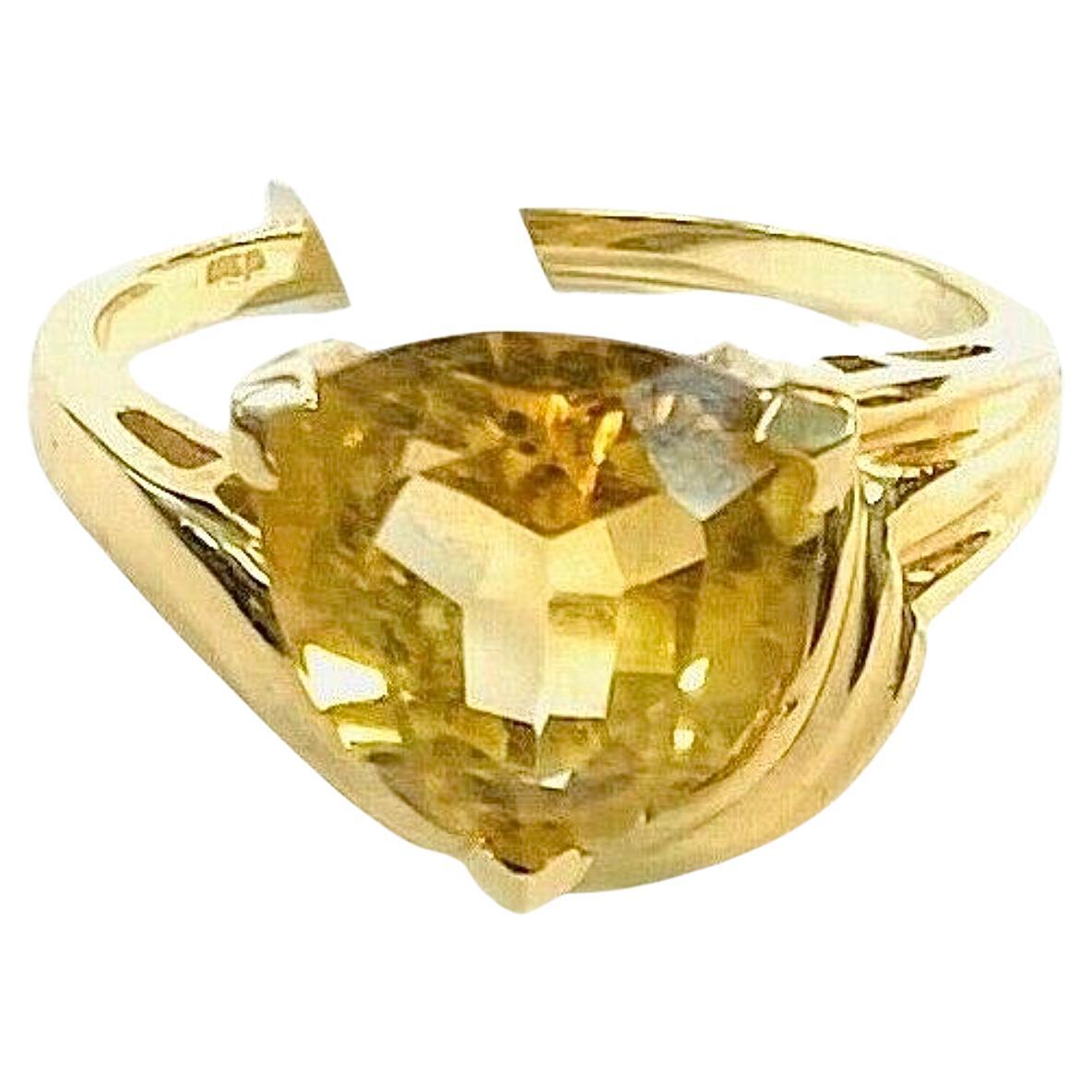 3 Carat Trillion Cut Citrine 10K Yellow Gold Ring For Sale at 1stDibs