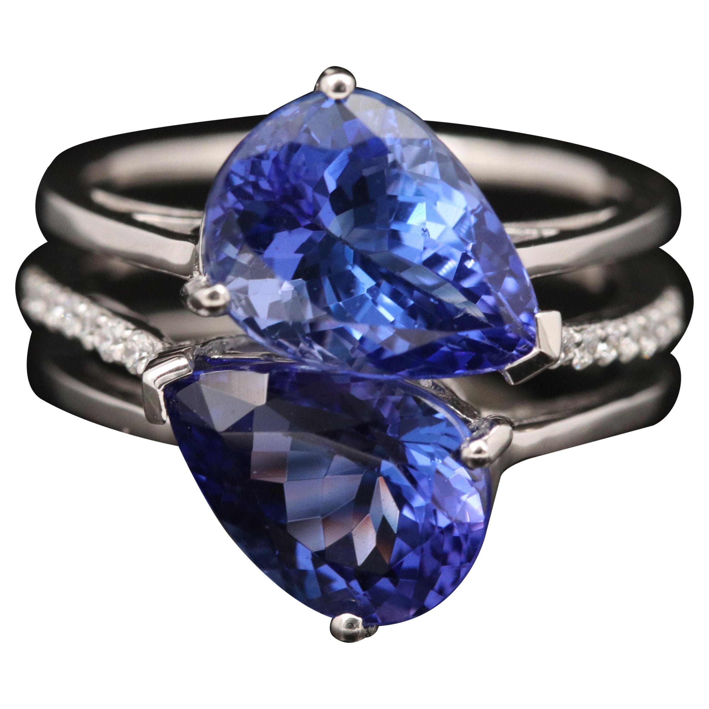 Im Angebot: 3 Karat Trillionschliff Tansanit Verlobungsring aus Weißgold mit 3 Karat ()