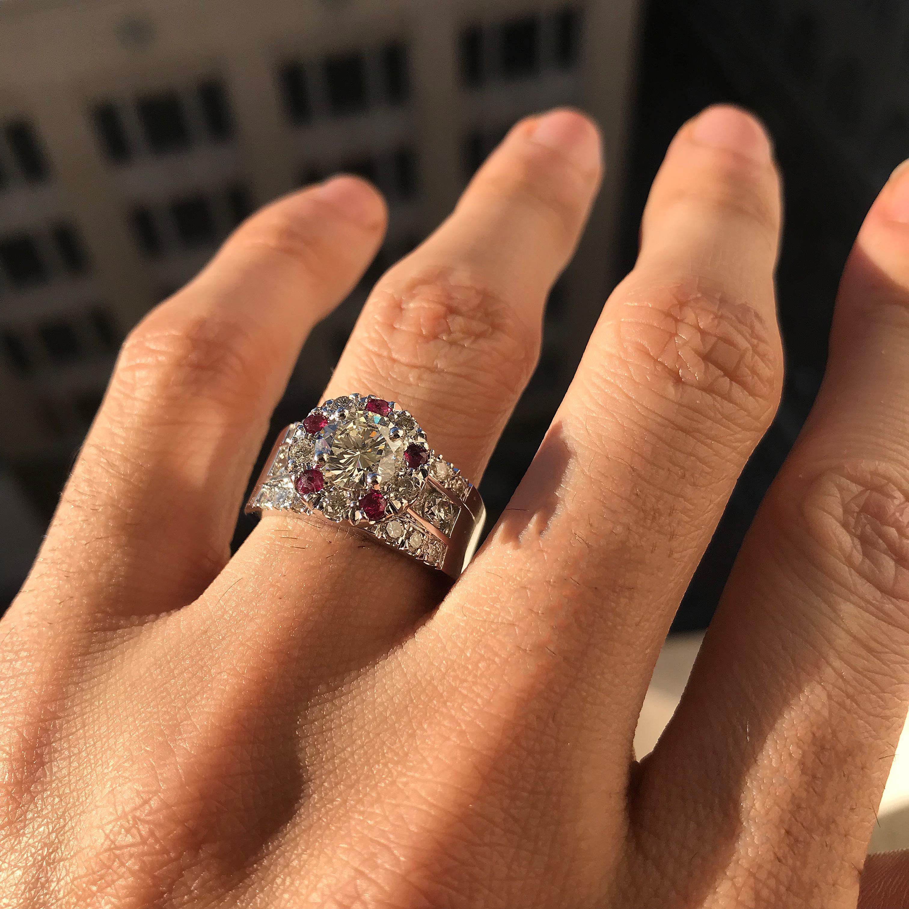 AS029-0100069

Kann auf jede Fingergröße angepasst werden, dieser Ring  werden auf Bestellung gefertigt und benötigen ca. 1-3 Wochen ab der endgültigen Genehmigung des Designs durch den Kunden. Wenn Sie einen früheren Termin benötigen, lassen Sie es