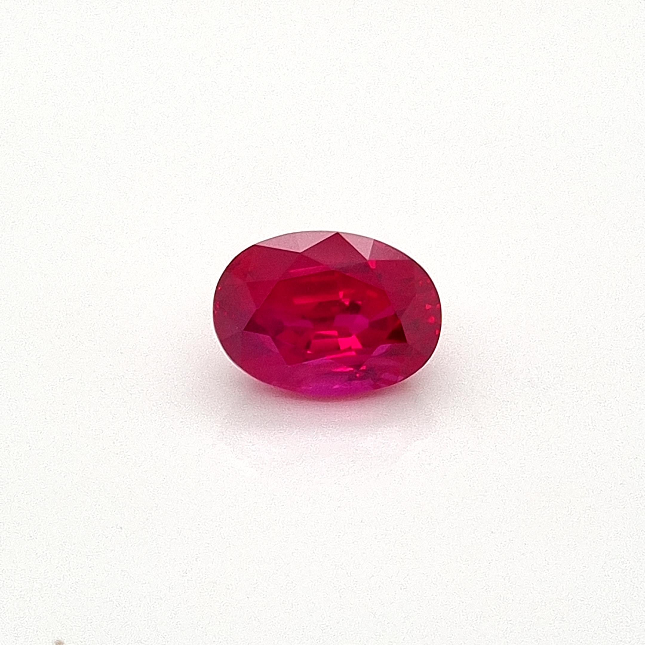 3 Carat Unheated Burmese 'Pigeons Blood' Ruby In New Condition For Sale In London, GB