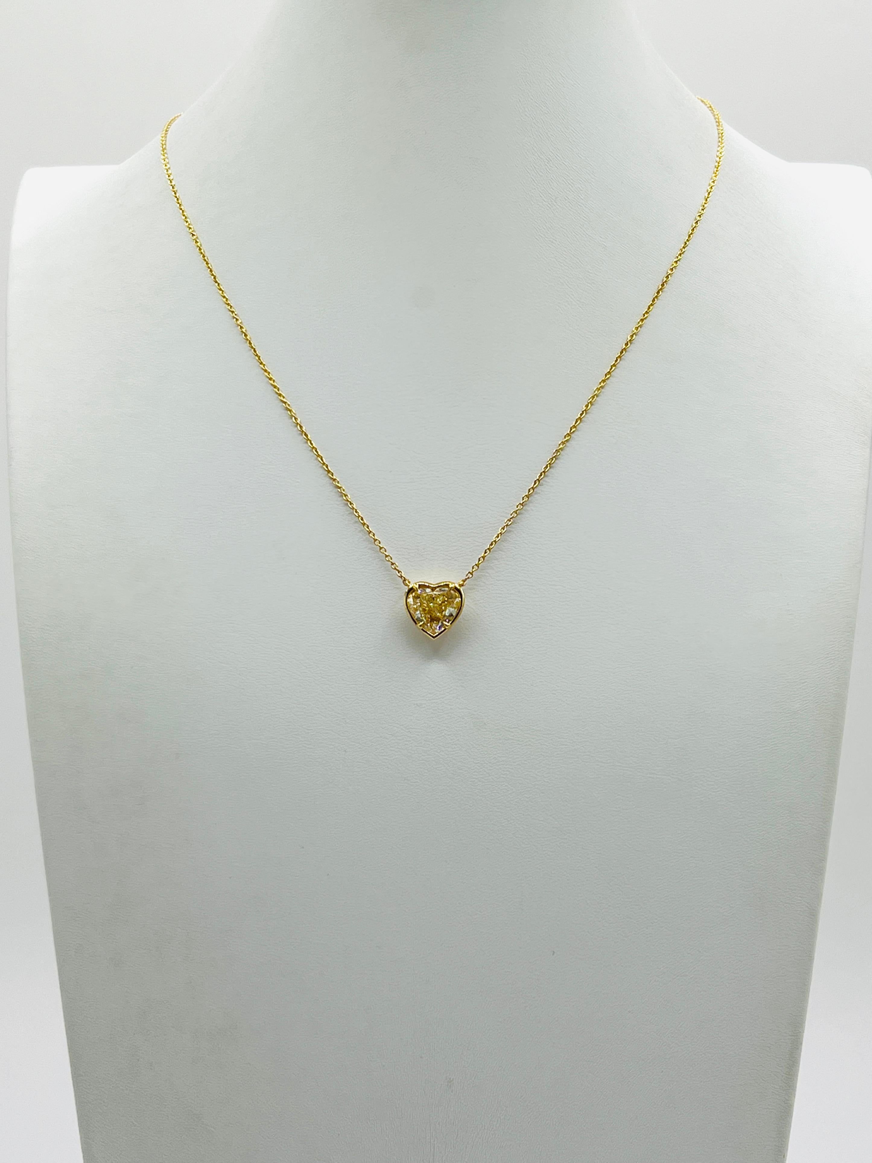 3 Carat Yellow Diamond Heart Bezel Pendant Necklace in 18K Yellow Gold In New Condition In Los Angeles, CA