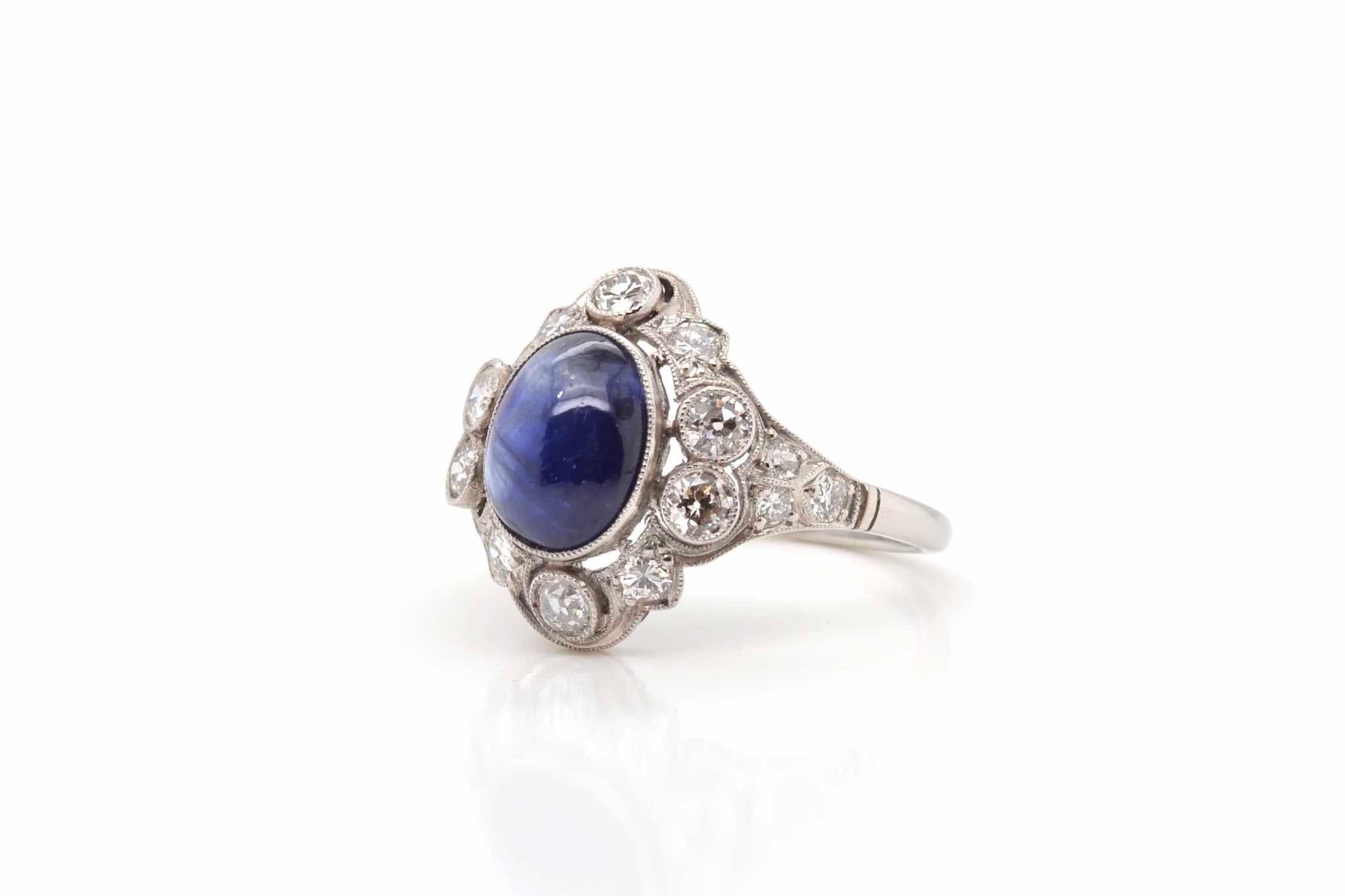 3 carats cabochon sapphire and old-cut diamonds ring For Sale