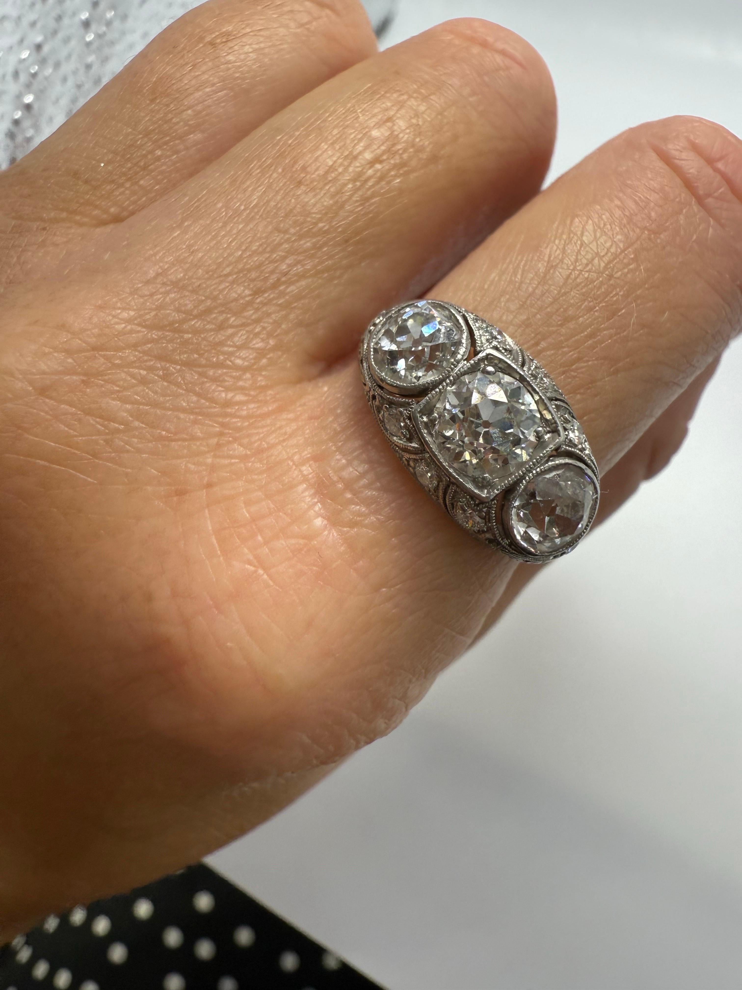 3 carats Bague diamant antique en platine année inconnue en vente 6