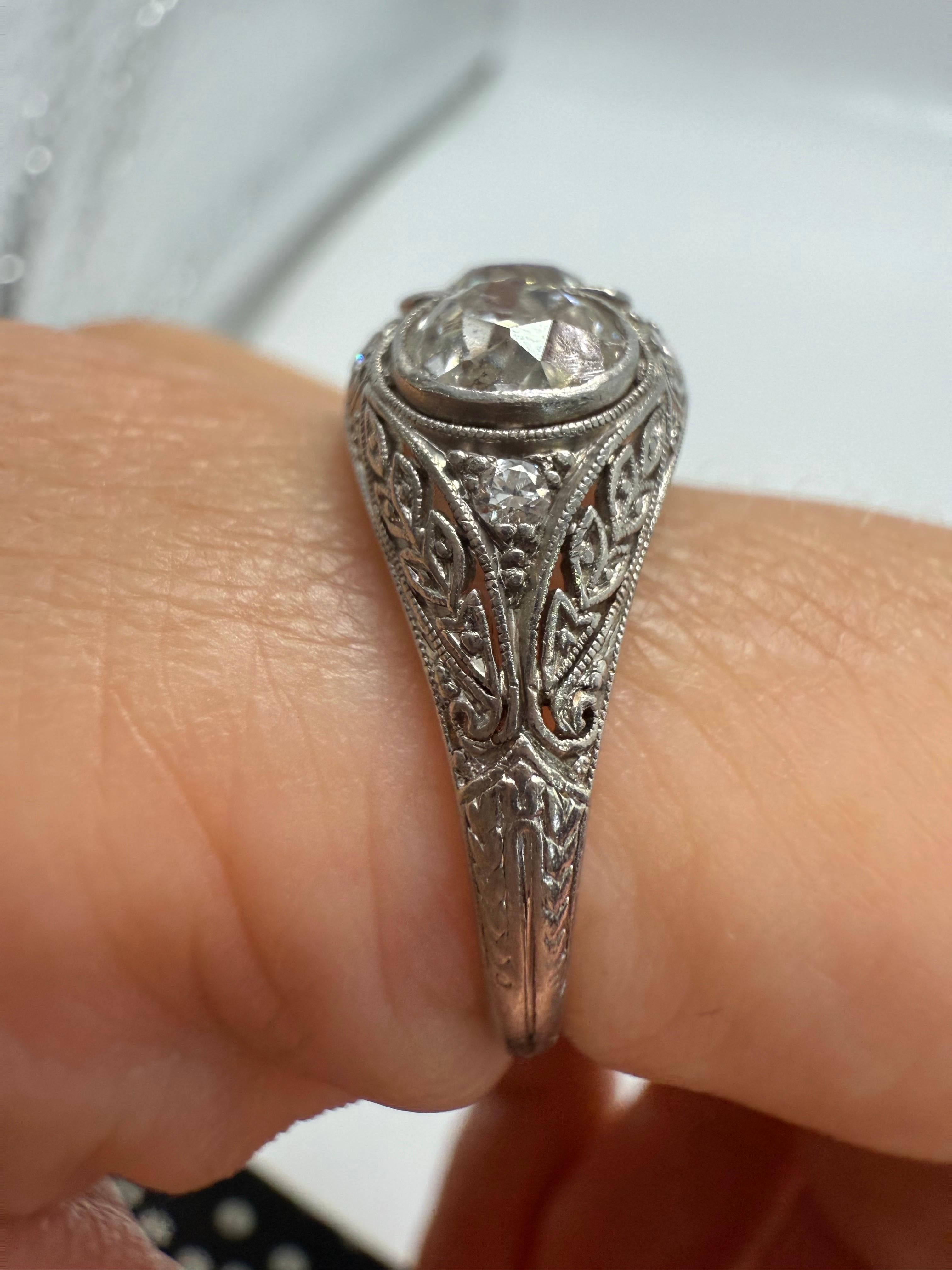 3 carats Bague diamant antique en platine année inconnue en vente 8