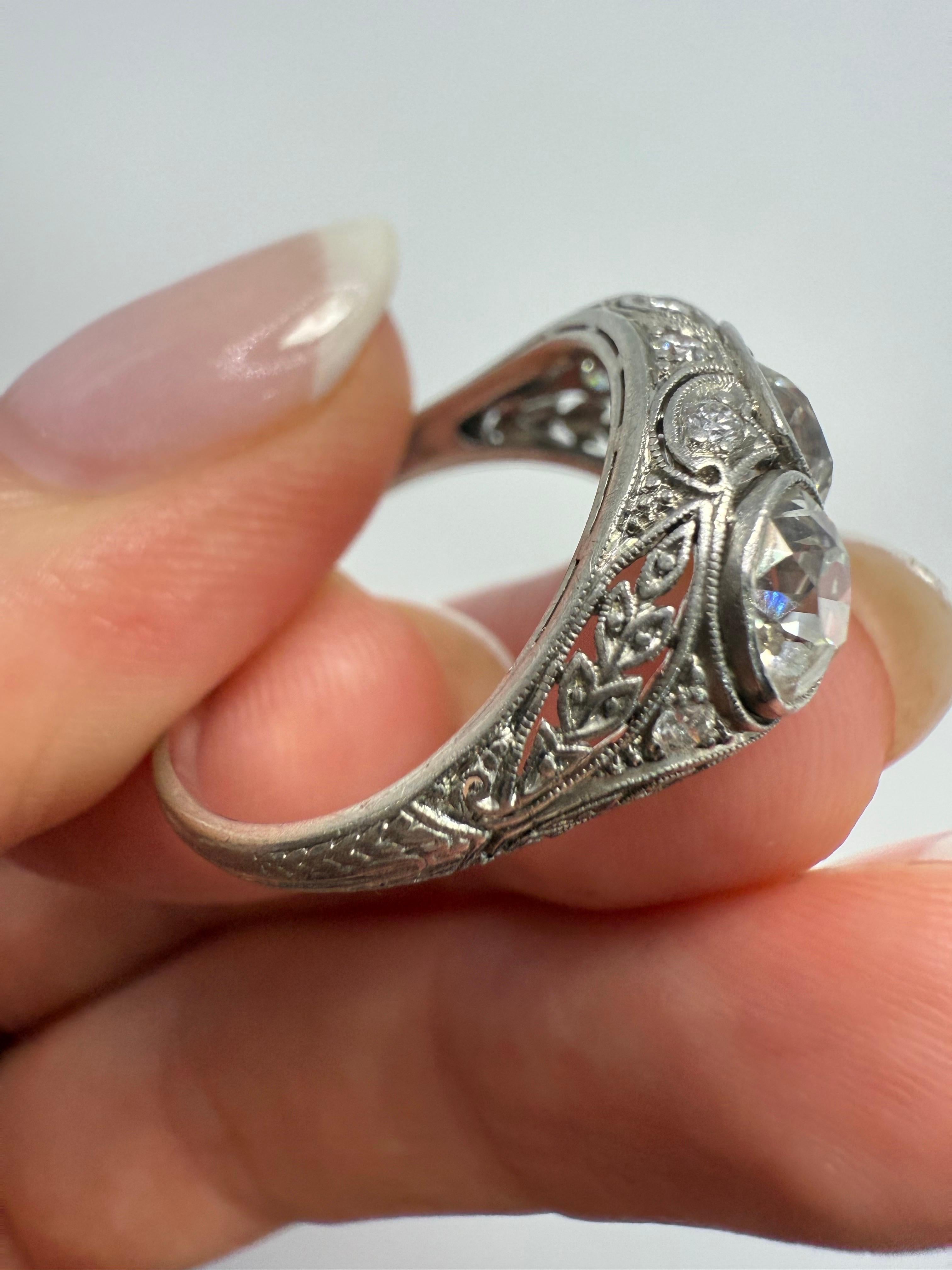 3 carats Bague diamant antique en platine année inconnue en vente 2