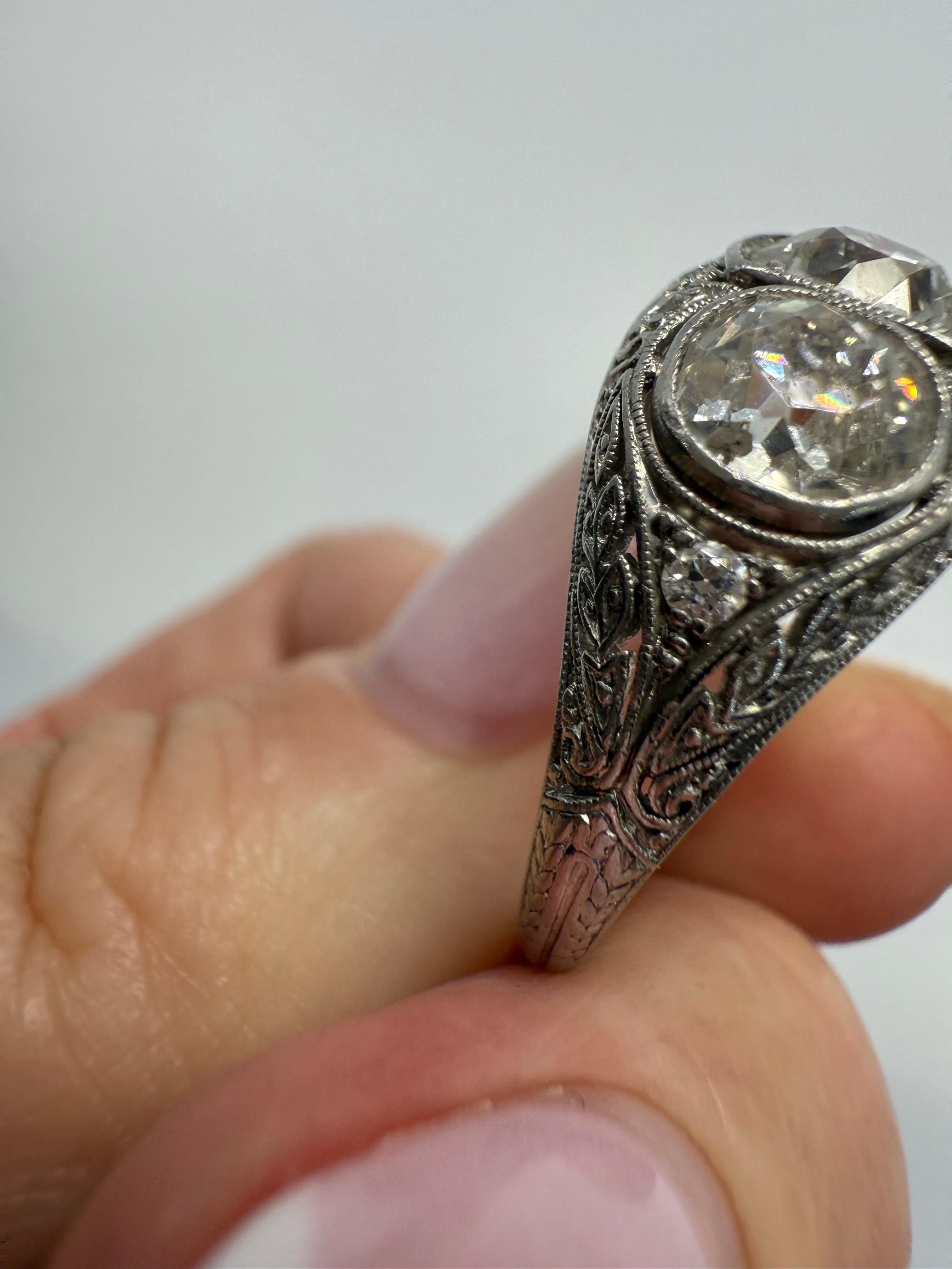 3 carats Bague diamant antique en platine année inconnue en vente 3