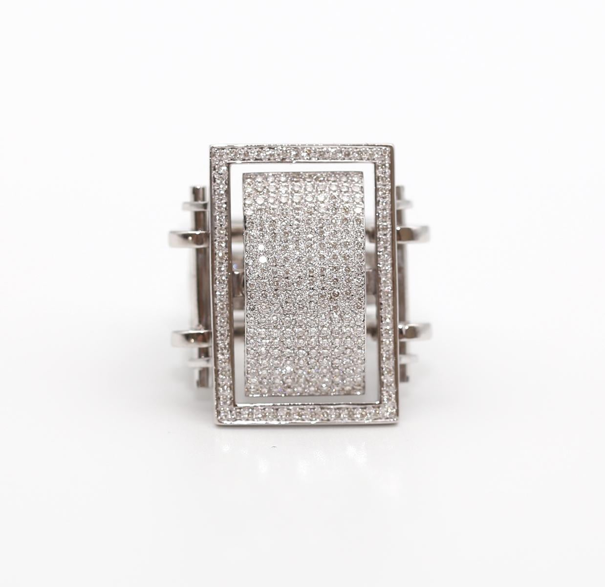 3 Carats Diamonds 18K White Gold Geometry Ring, 2000 In Good Condition For Sale In Herzelia, Tel Aviv