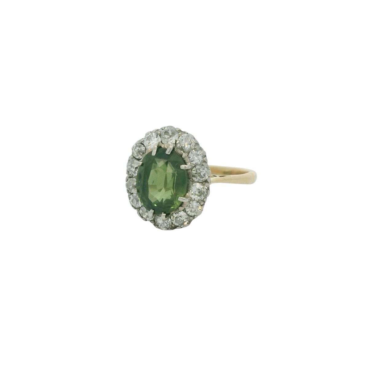 3 Karat Grüner Saphir und Diamant-Cluster-Ring um 1900 - 1910 (Belle Époque) im Angebot