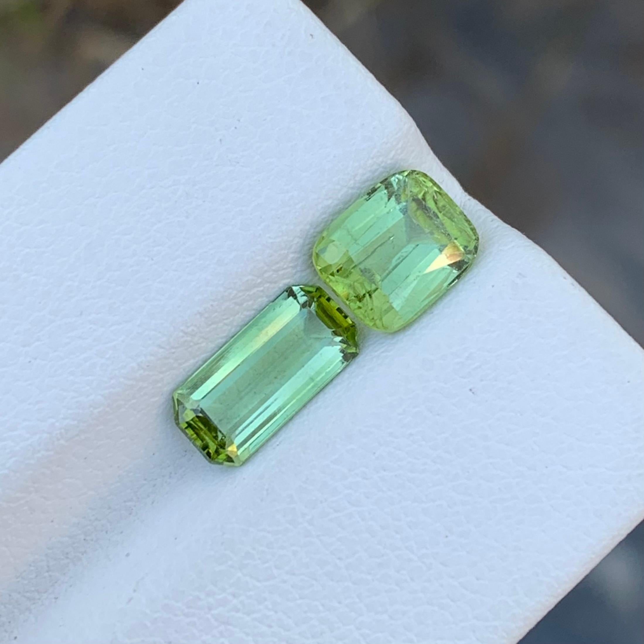 3 Carats Natural Loose Green Tourmaline Pieces For Jewellery Making  For Sale 3