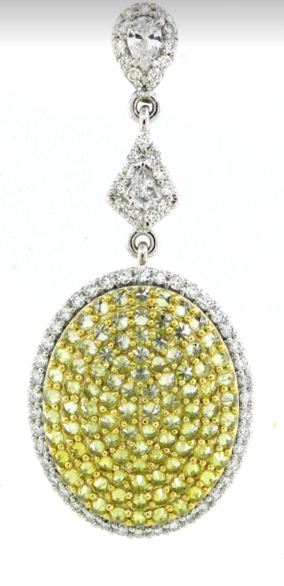 Pear Cut 3 Carats Yellow and White Diamond Earrings For Sale