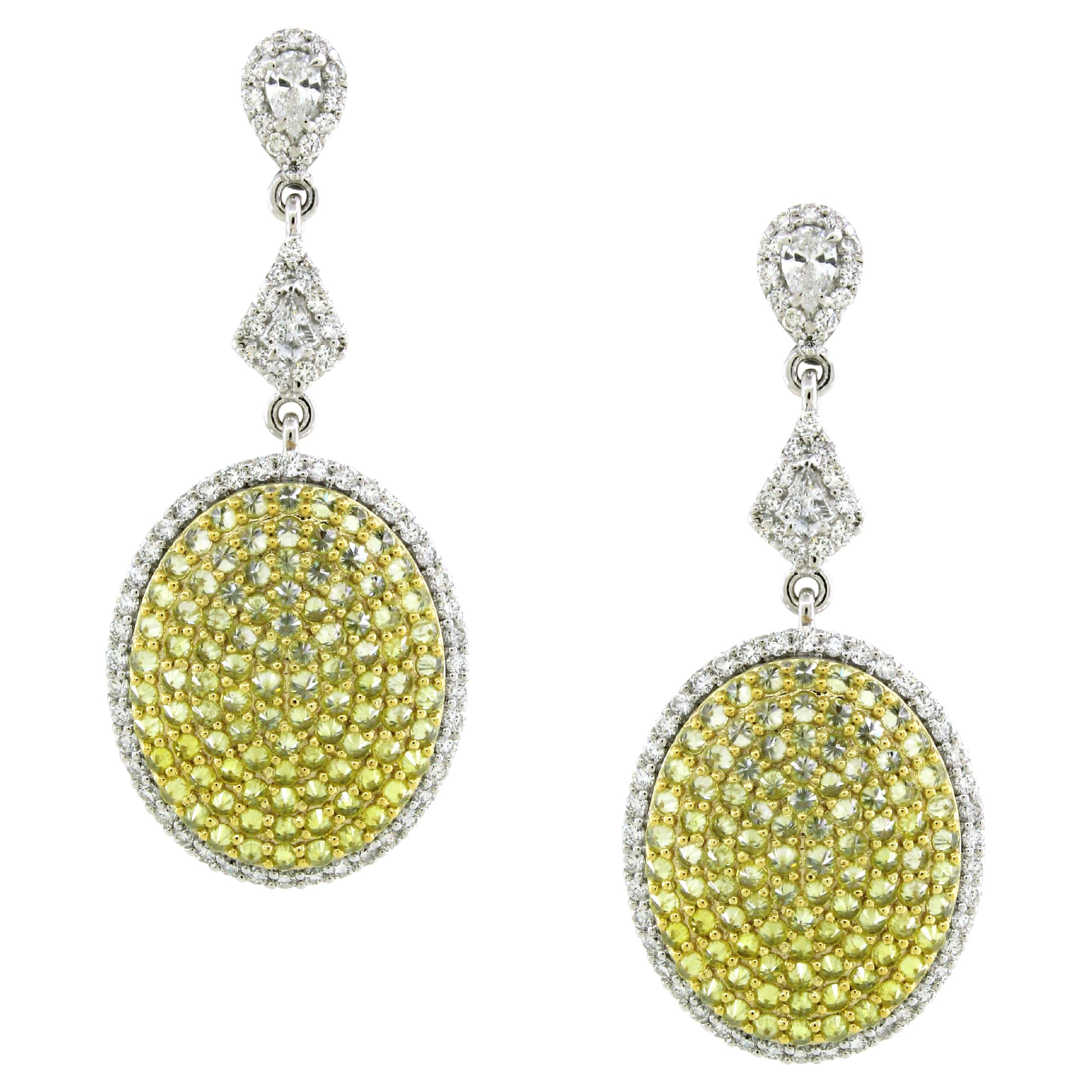 3 Carats Yellow and White Diamond Earrings For Sale
