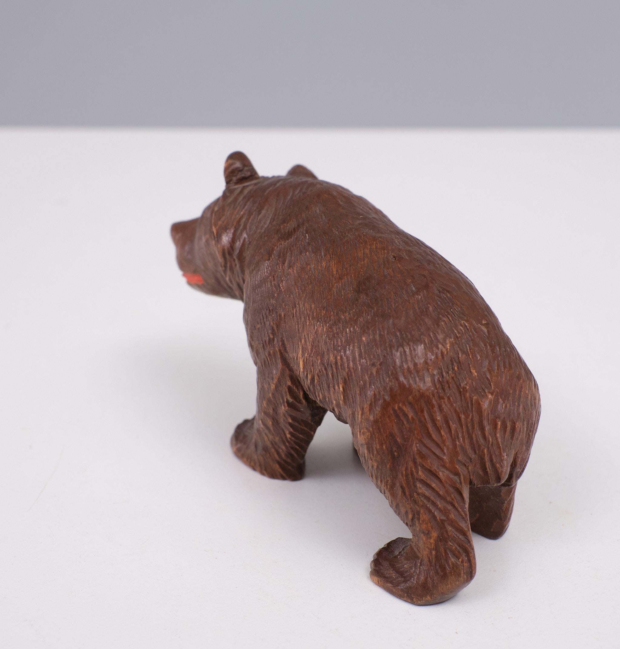 3 geschnitzte Black Forest Miniaturen  Bären  1910s  Deutschland  im Angebot 4