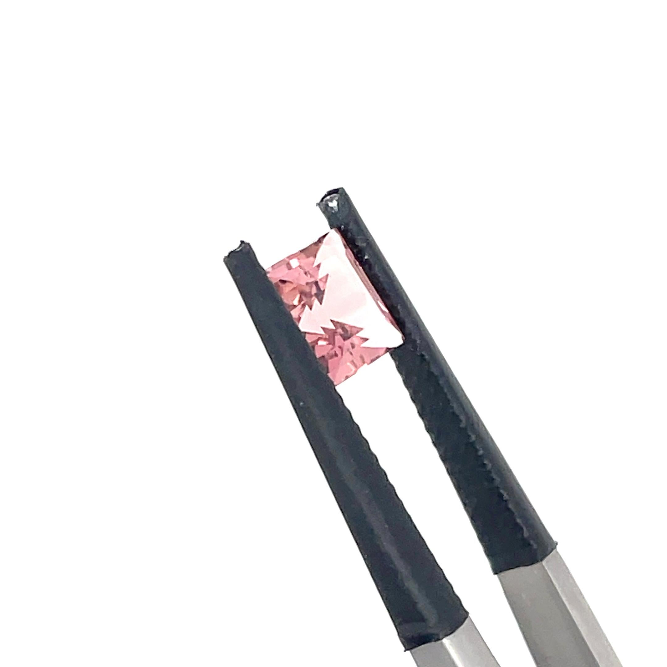 Pietre di tormalina di 3 colori Cts 8,92 in vendita 7