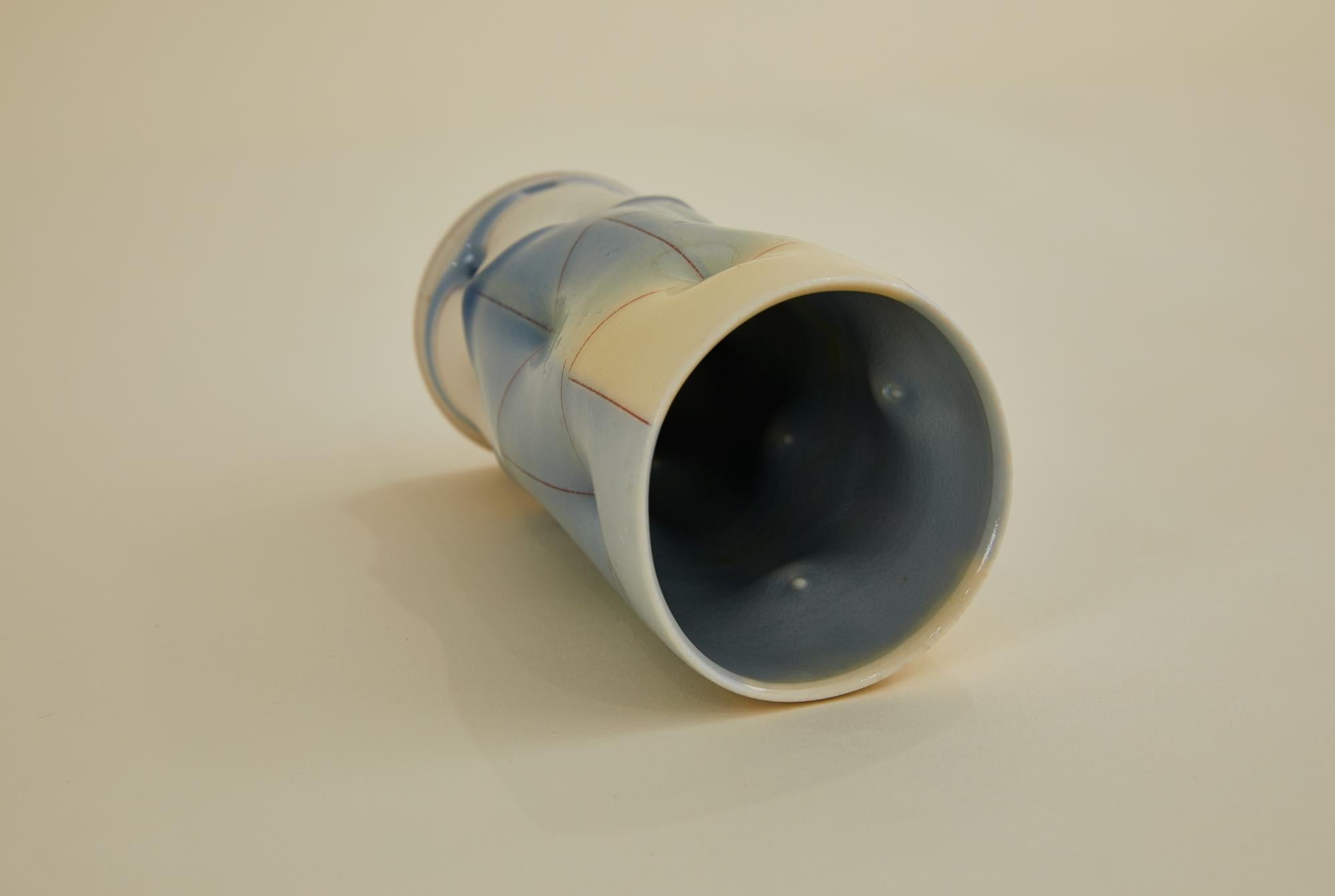 Moderno 3 vasi biomorfi contemporanei in ceramica dell'artista Shawn Spangler in vendita