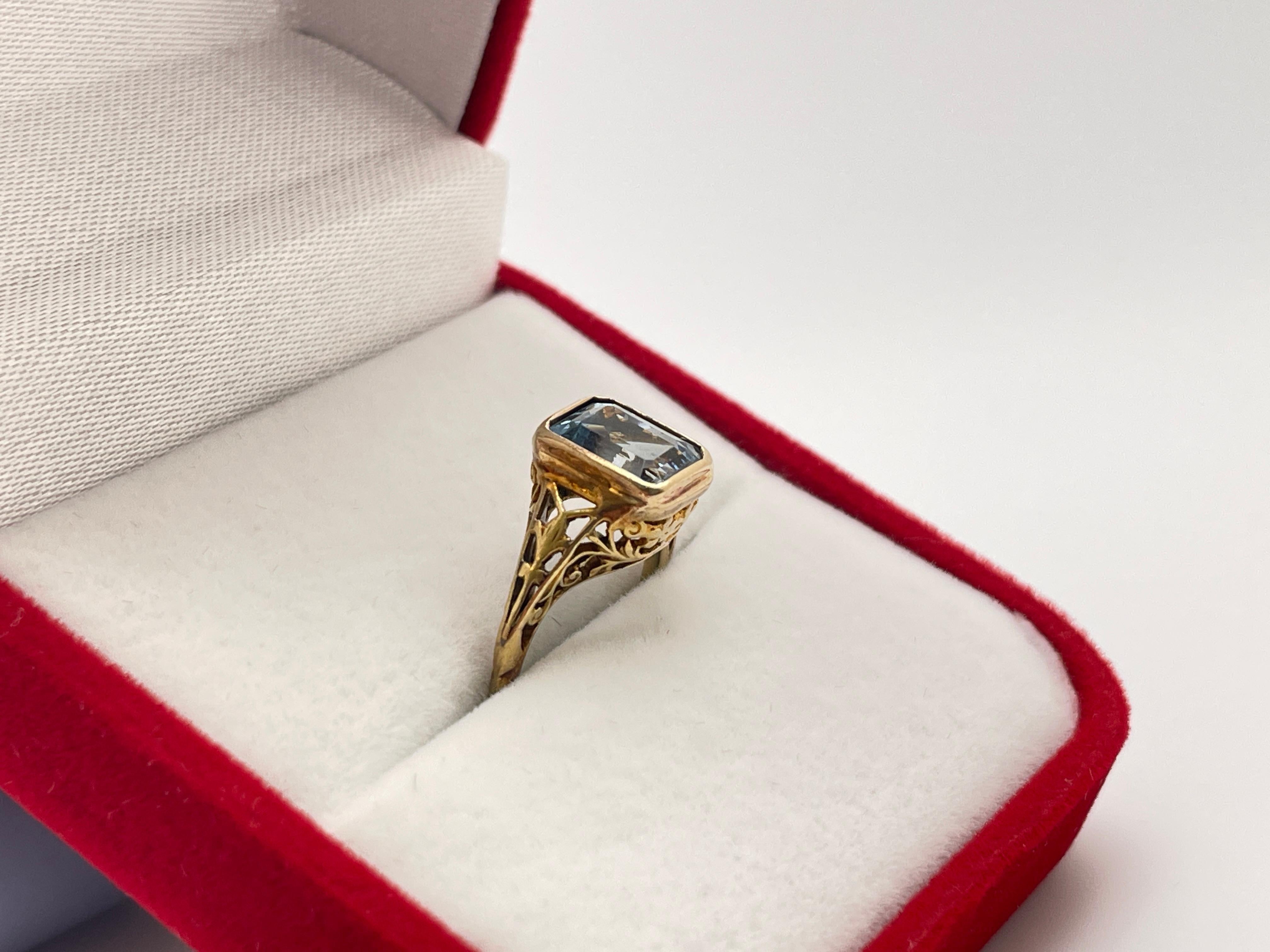 Emerald Cut 3 CT Blue Aquamarine Art Deco 14K Yellow Gold Engagement Ring For Sale