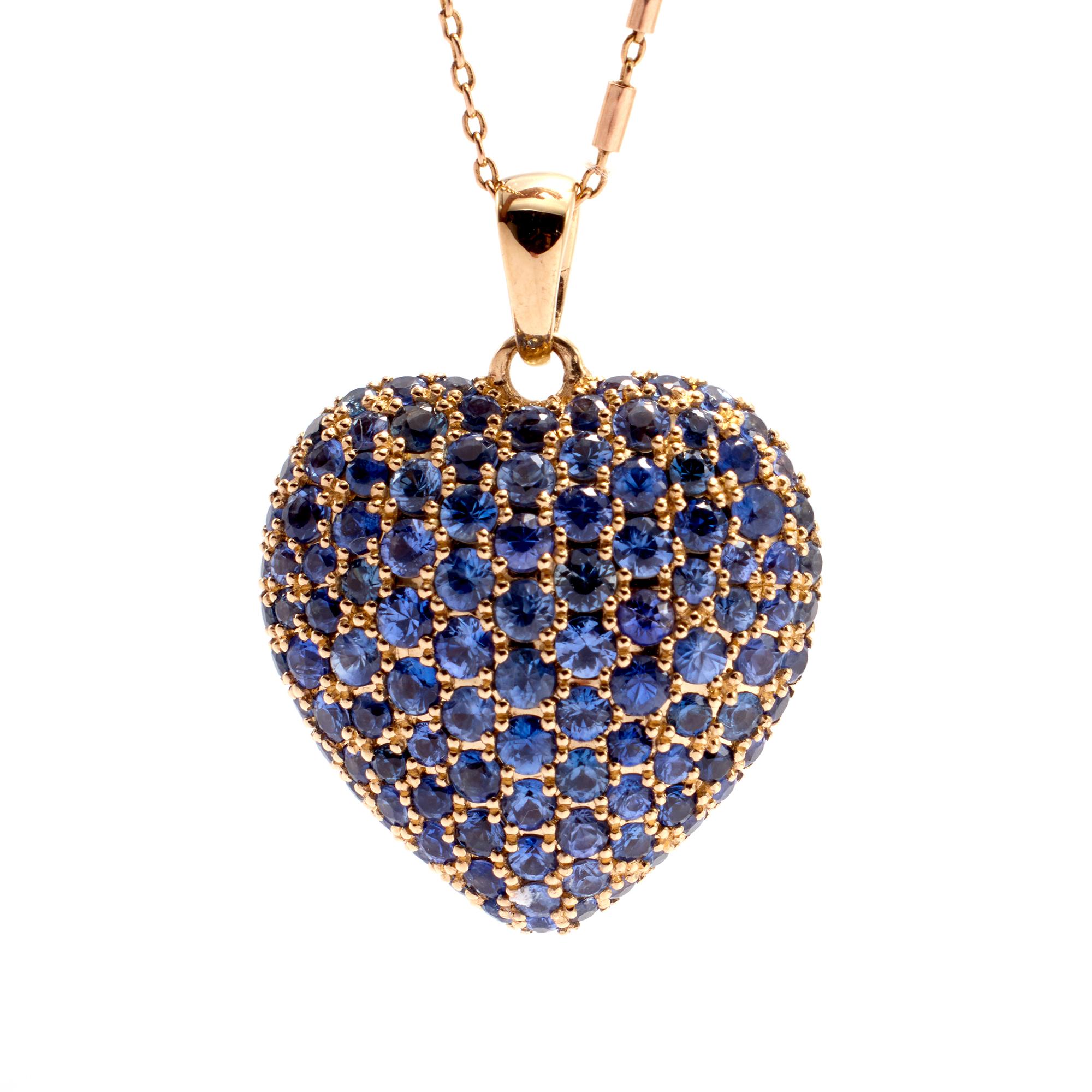 3 Carat Blue Sapphire Heart Pendant Set in 9 Grams 18k Gold For Sale