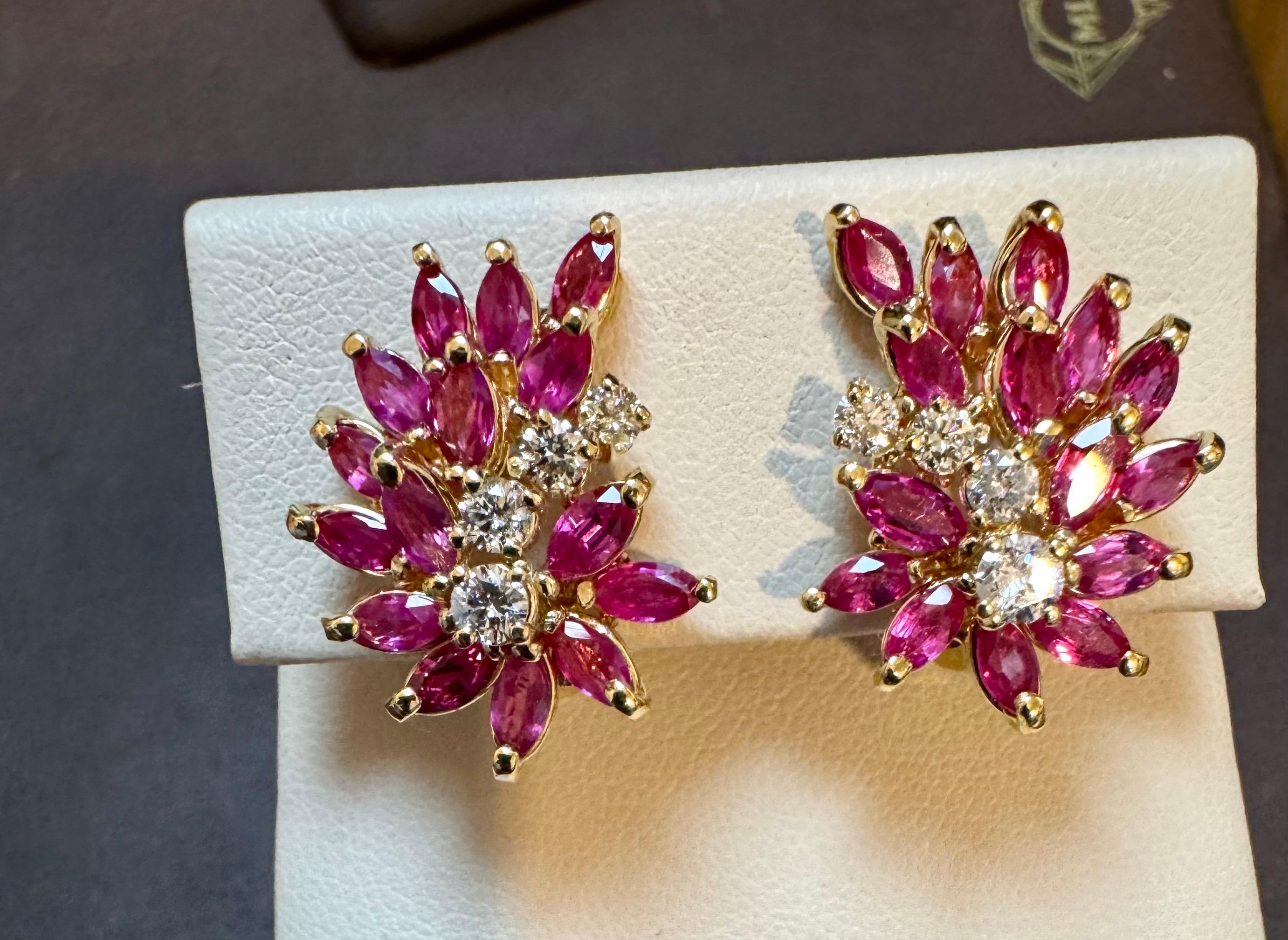 3 Ct Nature  Boucle d'oreille à pince avec rubis marquis et 0,70 ct de diamant 18 KYG en vente 9