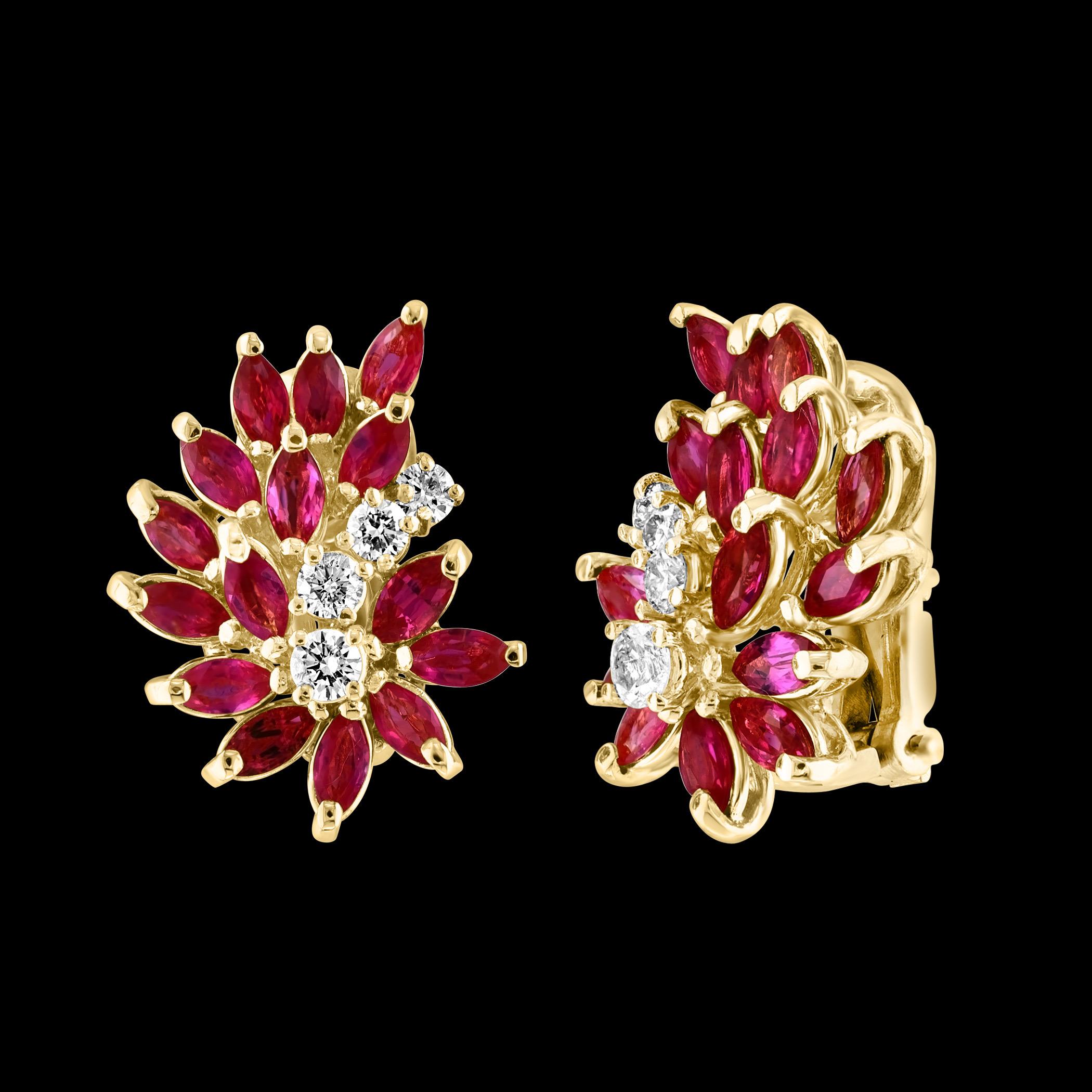 Taille Marquise 3 Ct Nature  Boucle d'oreille à pince avec rubis marquis et 0,70 ct de diamant 18 KYG en vente