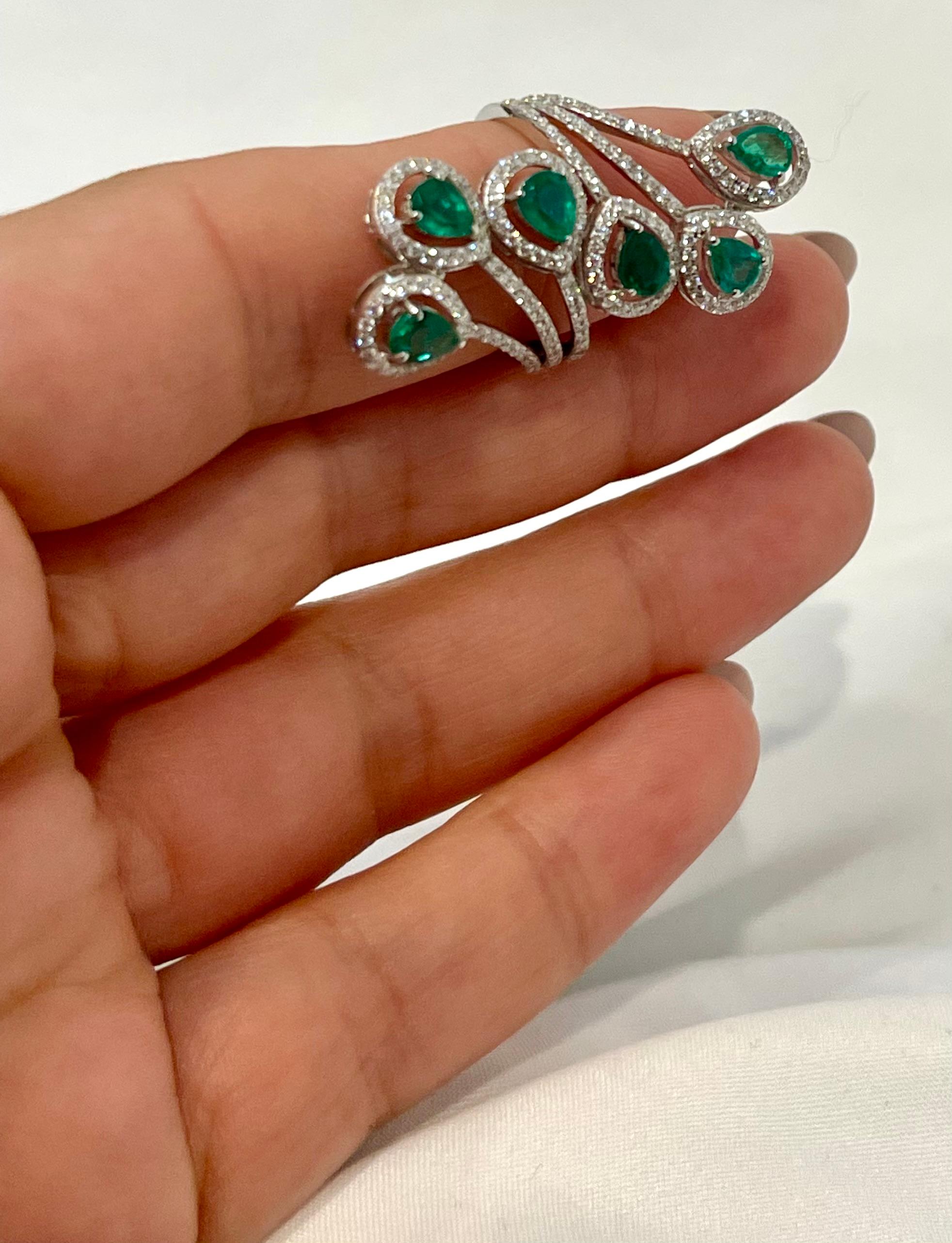 3 Ct Natural  Zambian Emeralds and 1.2 Ct Diamond Ring in 14 karat White Gold For Sale 4