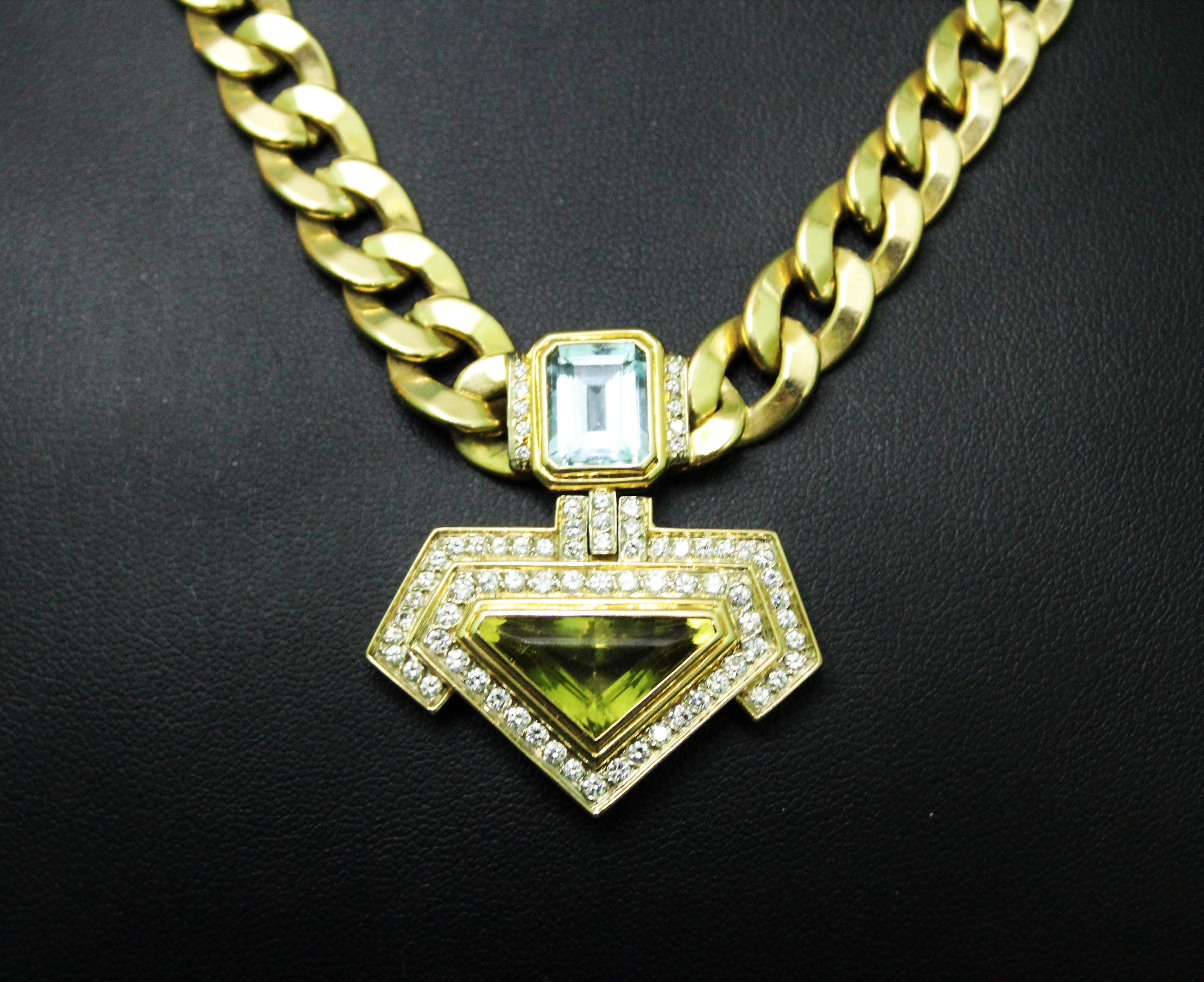 3 Ct. Topaz 4.5 Ct Quartz 2 Ct Diamonds G/H VS 18K Gold Pendant Necklace, 1980s In Good Condition For Sale In firenze, IT