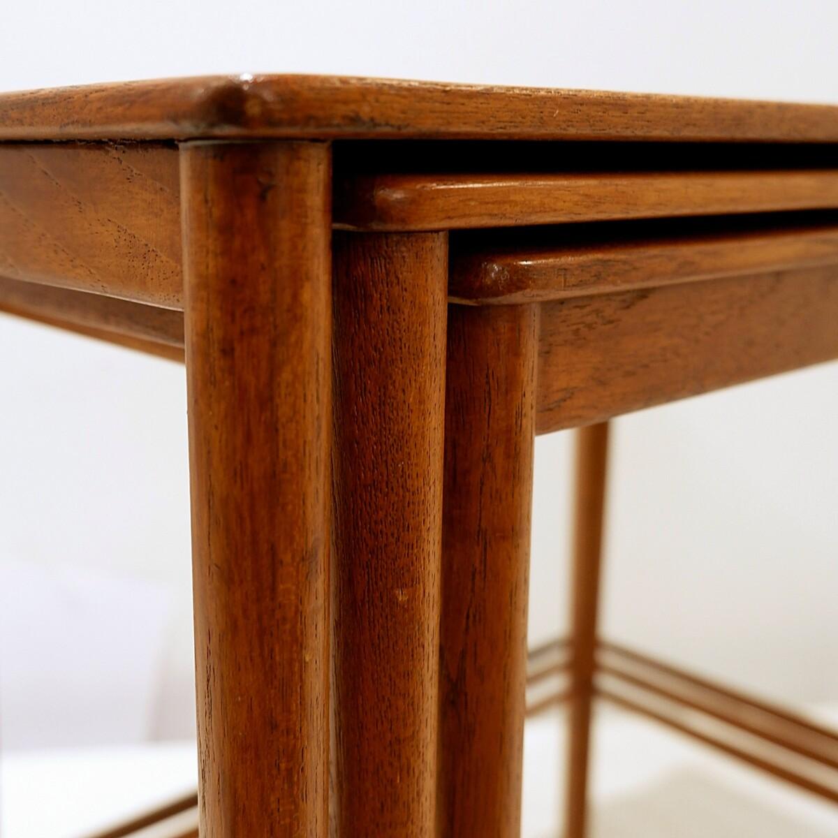 Mid-Century Modern 3 Danish Nesting Wooden Tables For Sale