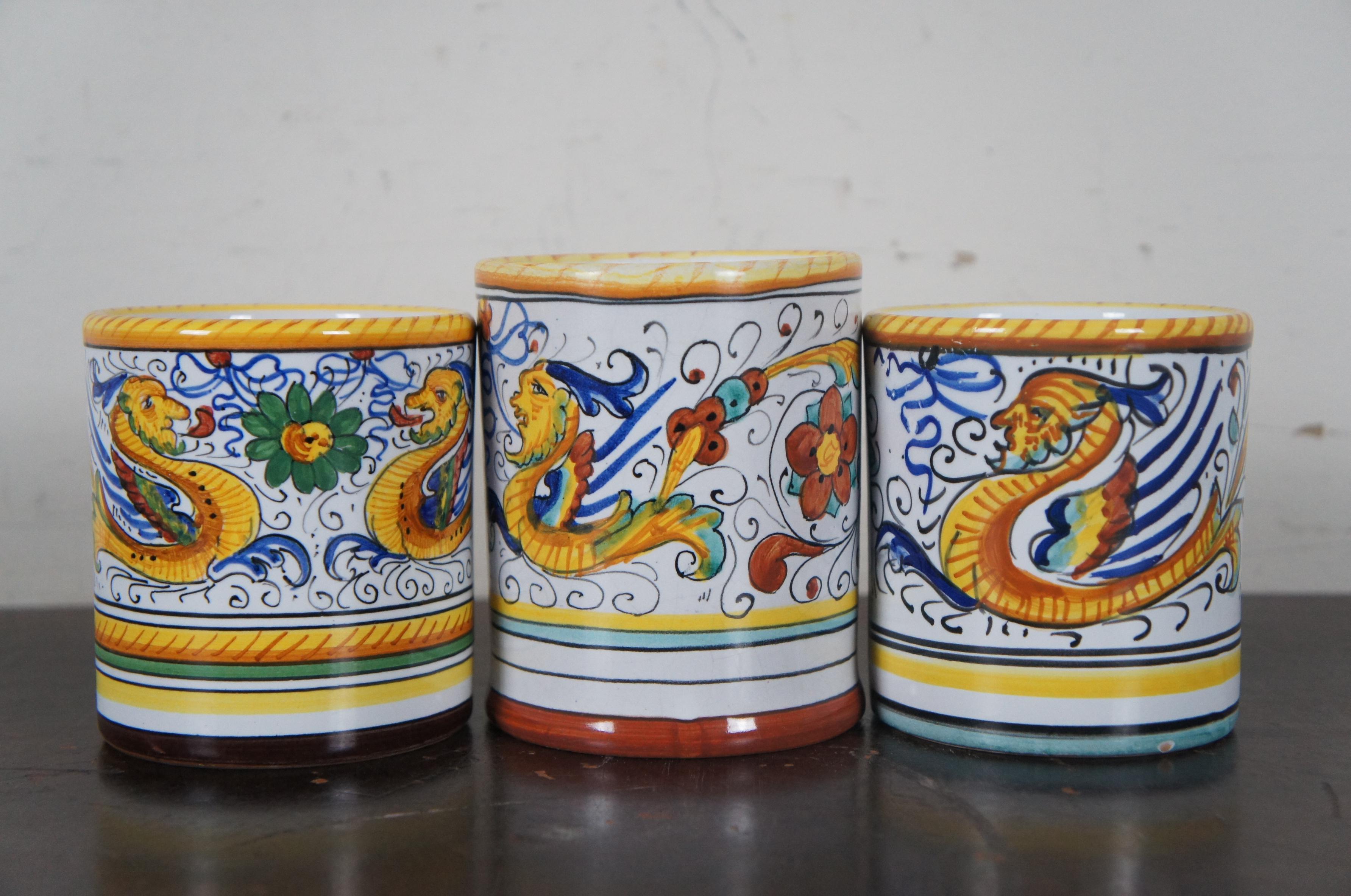3 Deruta Italian Majolica Pottery Coffee Mugs Cups Raffaellesco Dragon In Good Condition In Dayton, OH