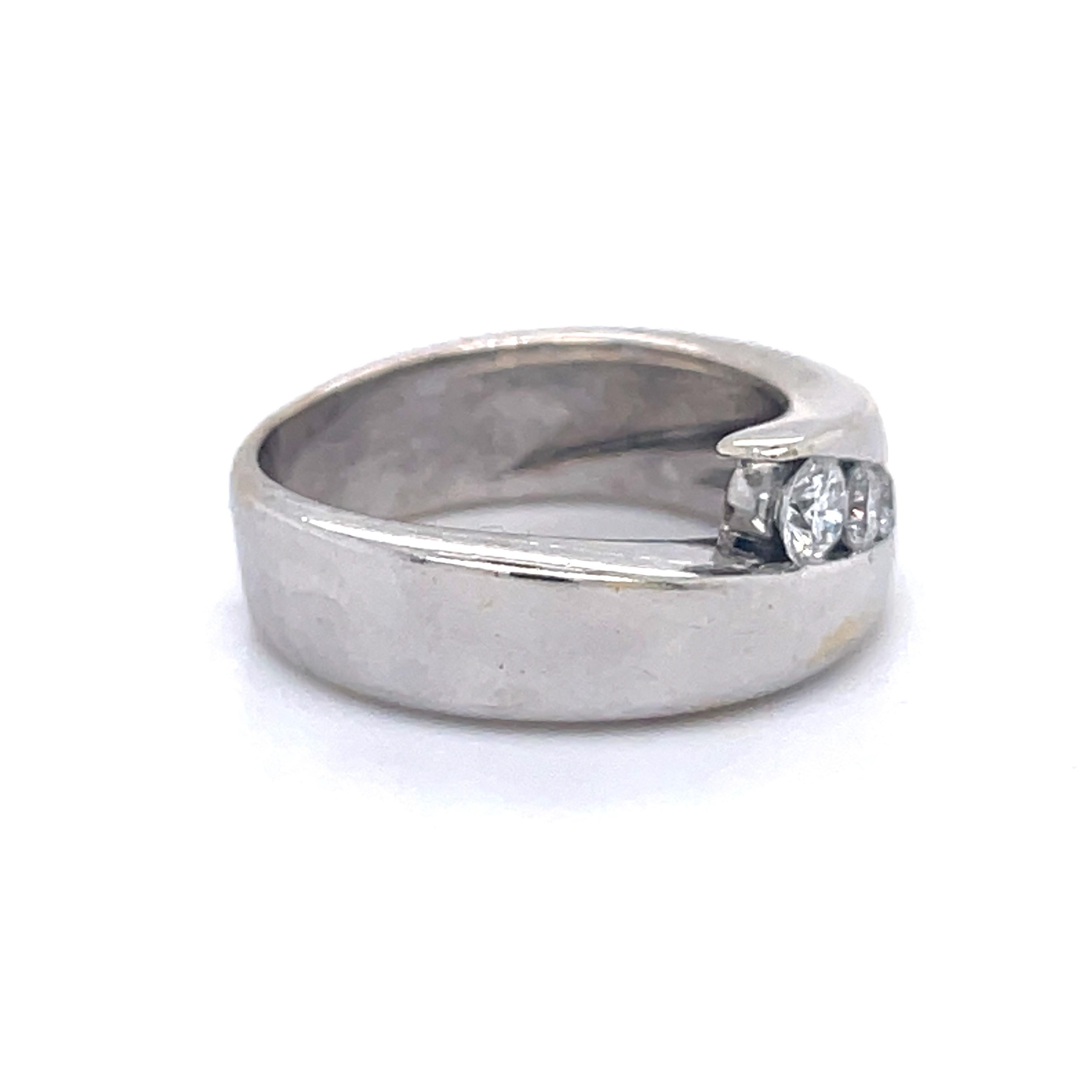 Women's or Men's 3 Diamonds Tention Ring -18K white gold, 0.3ct netural diamonds, vintage ring For Sale