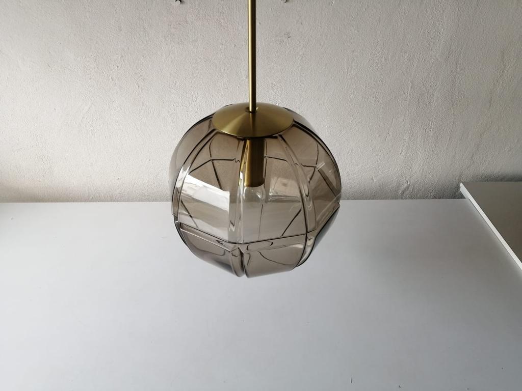 3 Dimensional Smoked Glass Pendant Lamp by Peill Putzler, 1960s Germany In Good Condition For Sale In Hagenbach, DE