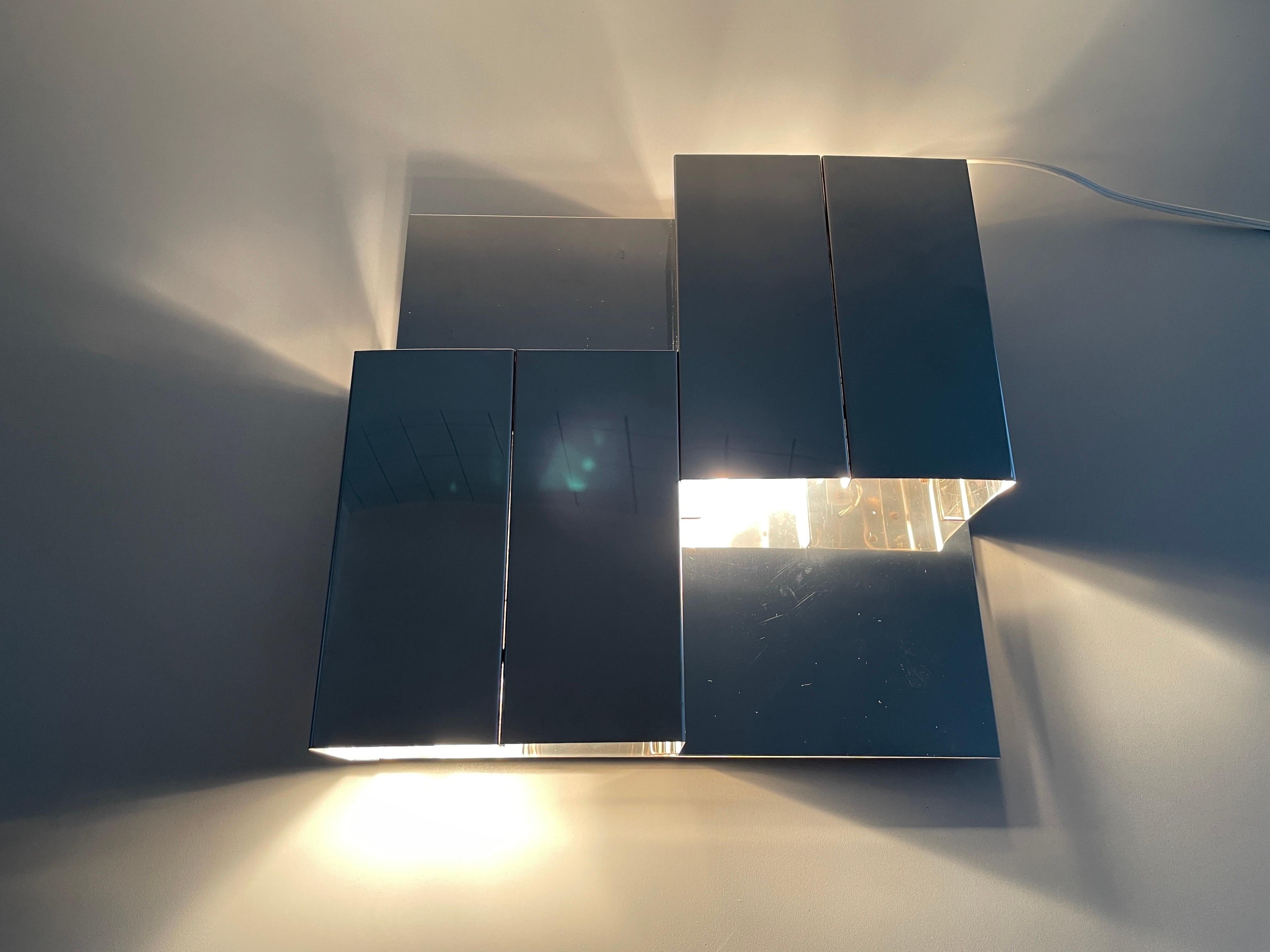 3 Dimensional Square Design Chrome Wall Lamp, 1970s, Italy For Sale 8
