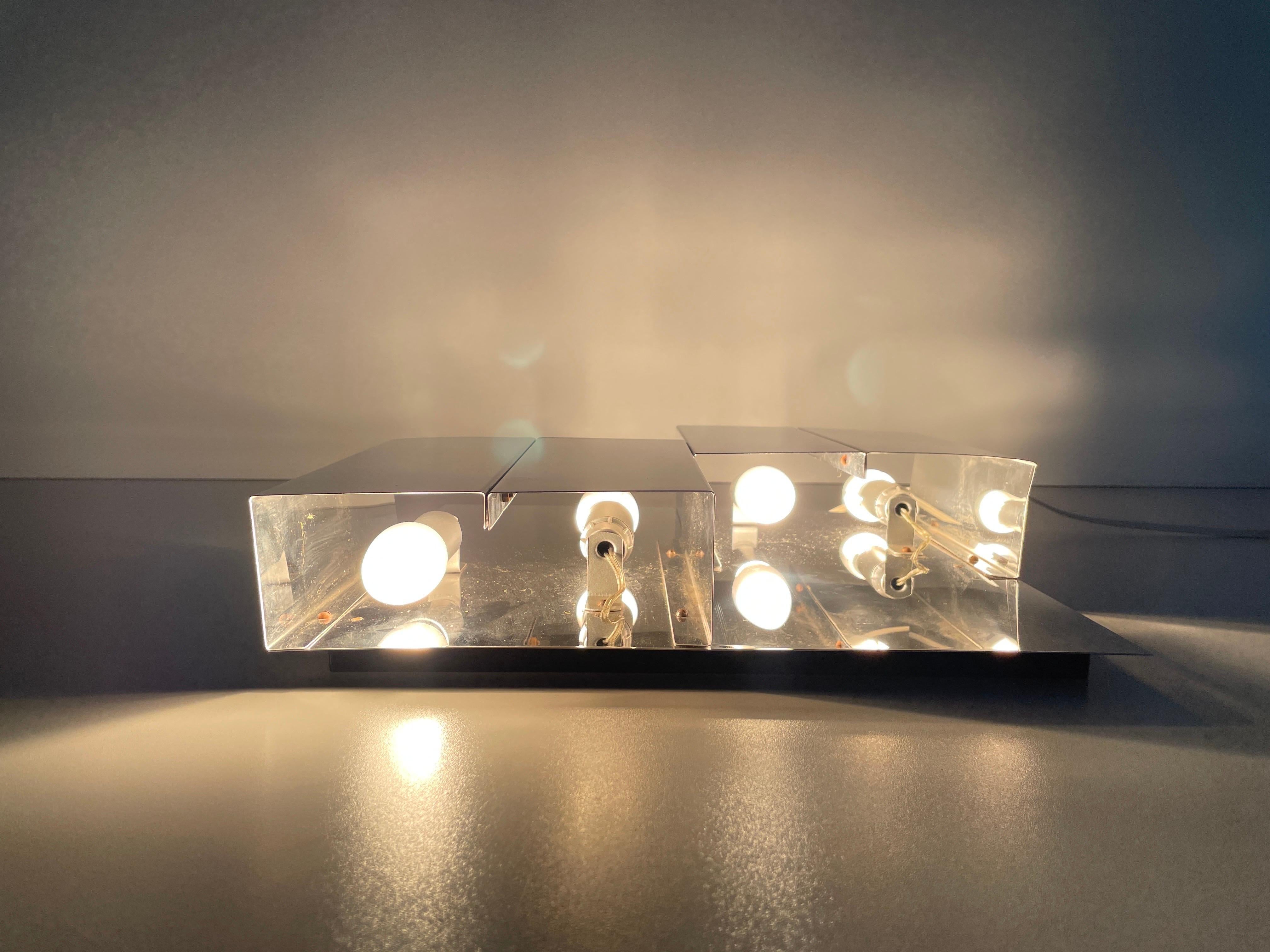 3 Dimensional Square Design Chrome Wall Lamp, 1970s, Italy For Sale 9