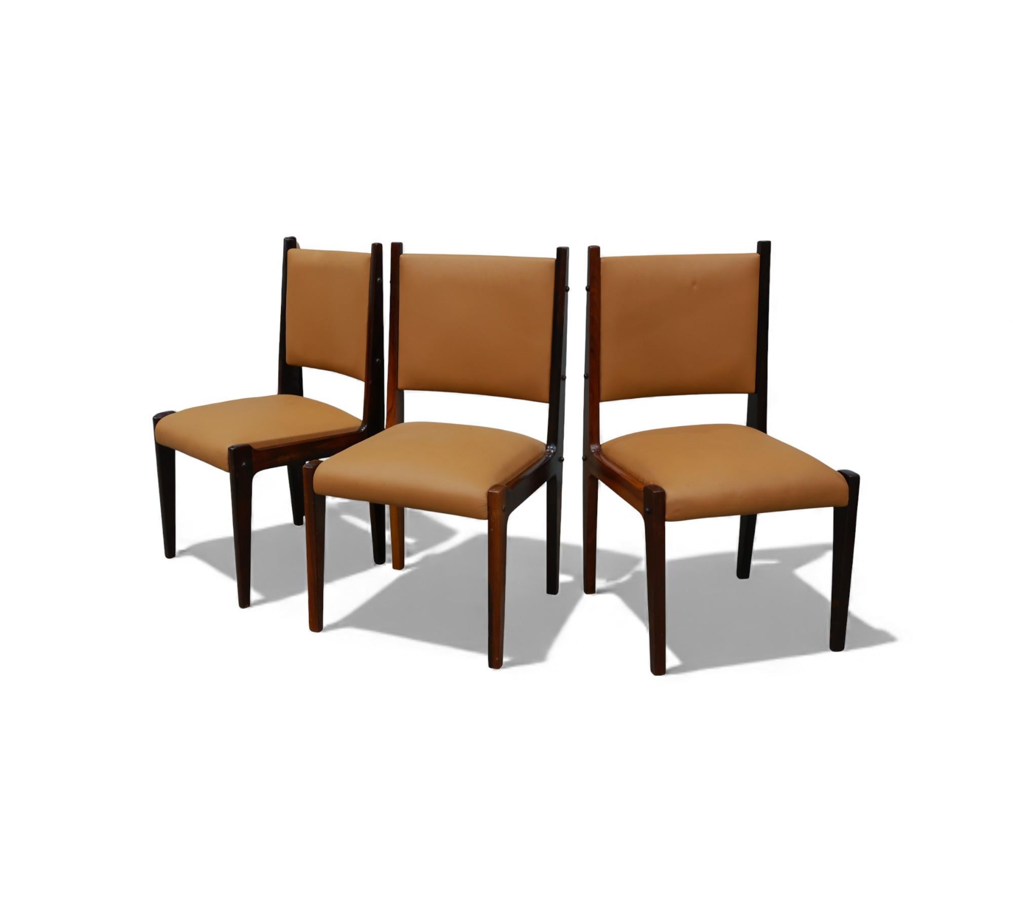 3 Dining Chairs in Hardwood & Leather, Sergio Rodrigues for Bloch, 1960s Carpintería en venta